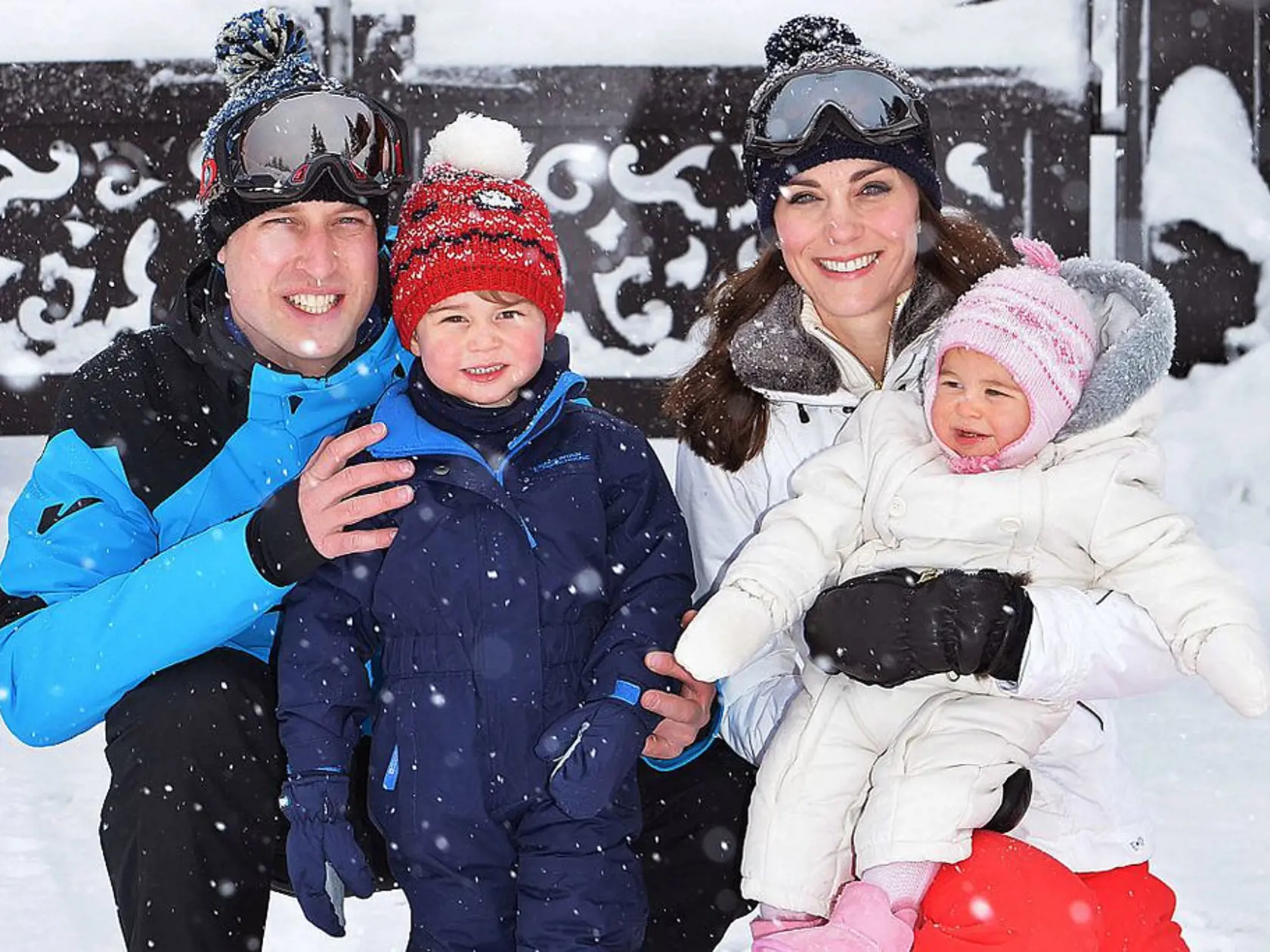 2016: Princ William, Kate, princ George a princezná Charlotte