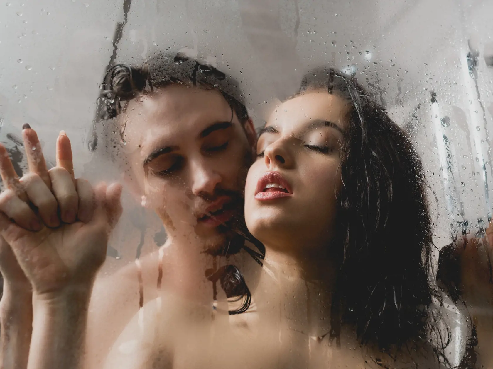 Napriek tomu, že sme sa nepoznali, prežili sme spolu vášnivý sex.