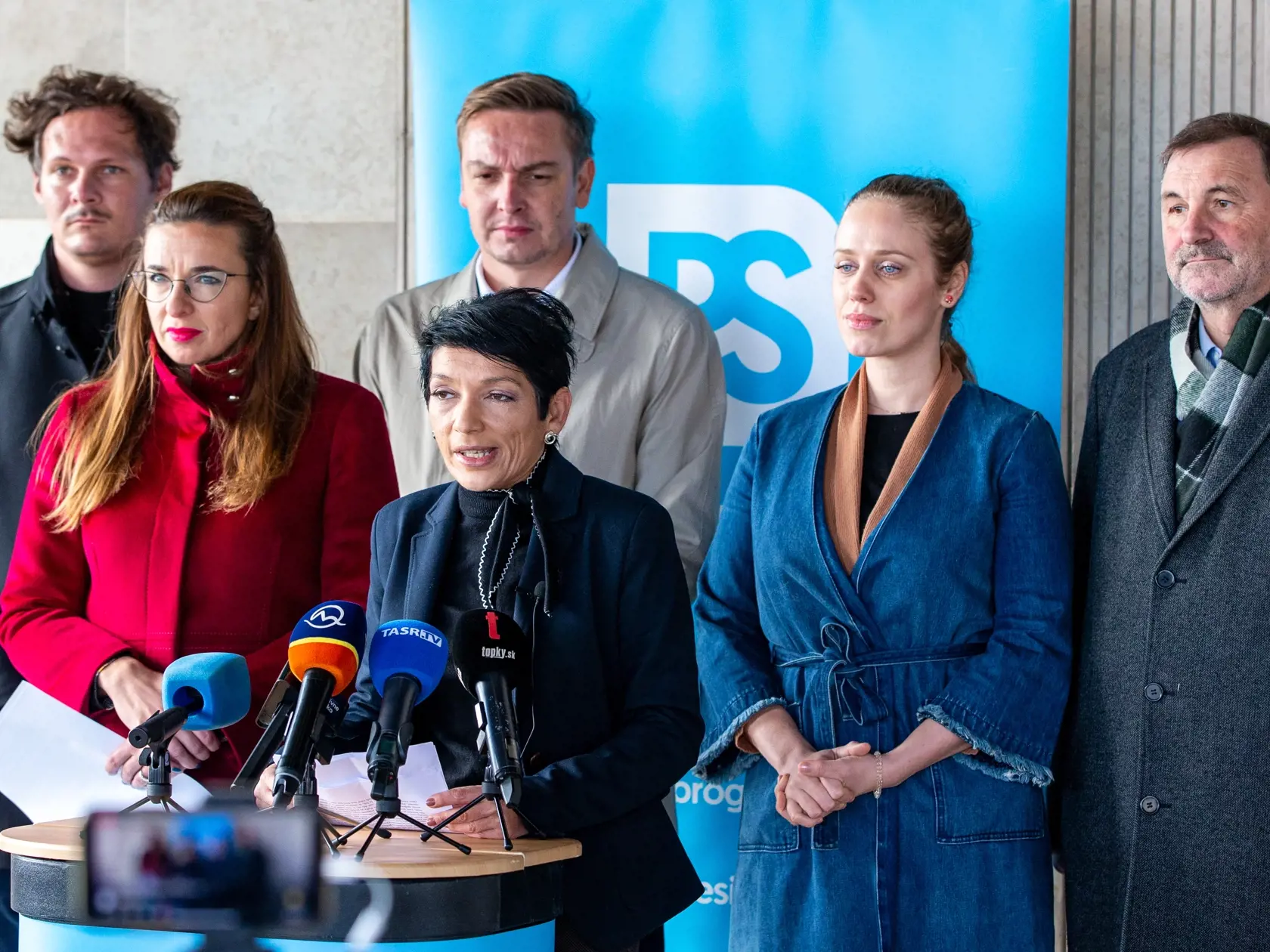 Snem si tiež zvolil podpredsedov hnutia, stali sa nimi Irena Bihariová, Lucia Plaváková, Martin Hojsík, Michal Truban a Tomáš Valášek.