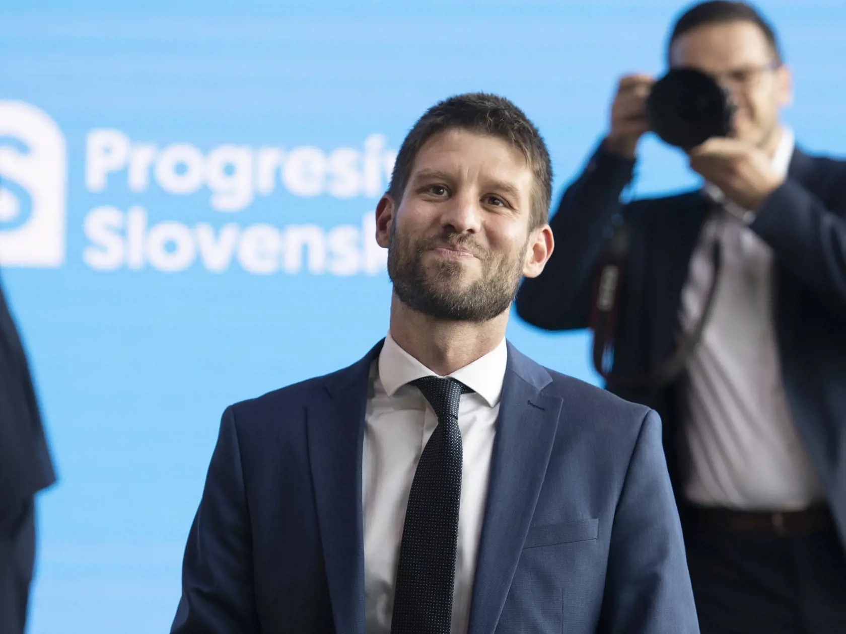 Na snímke novozvolený predseda hnutia Progresívne Slovensko Michal Šimečka po voľbe na sneme Progresívne Slovensko 7. mája 2022 v Bratislave. FOTO TASR - Pavel Neubauer