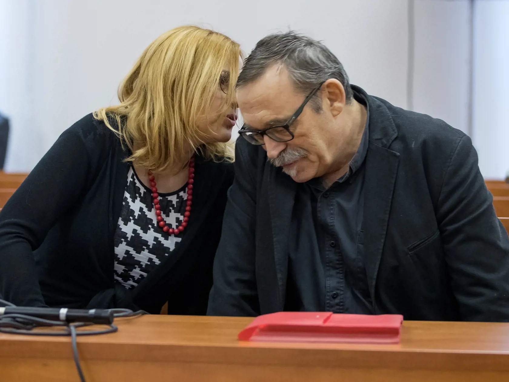 Ôsme pojednávanie na Špecializovanom trestnom súde v Pezinku vo veci vraždy investigatívneho novinára Jána Kuciaka a jeho snúbenice Martiny Kušnírovej. Na snímke je psychológ Anton Heretik a psychiatrička Andrea Heretiková Marsalová.