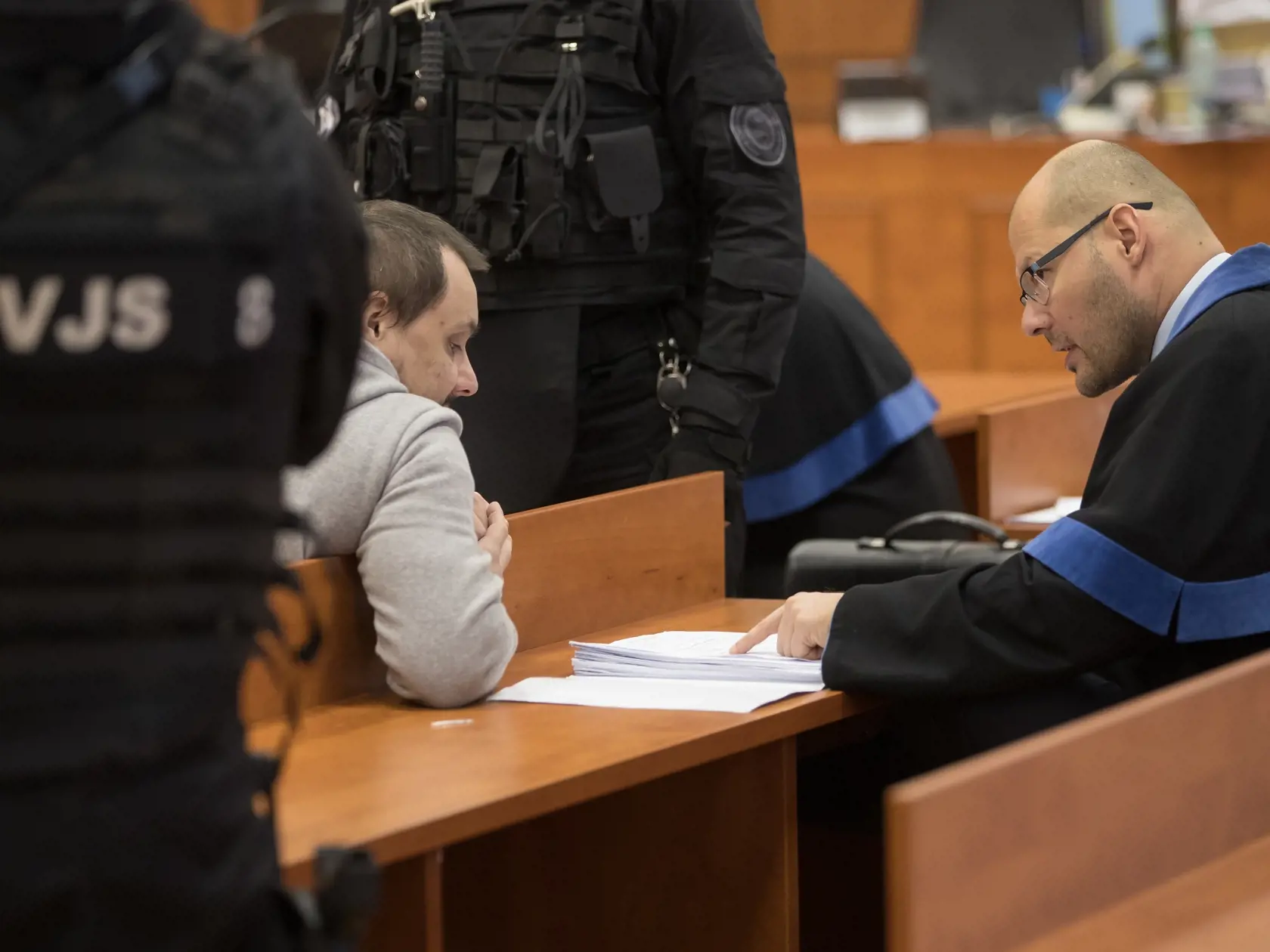Ôsme pojednávanie na Špecializovanom trestnom súde v Pezinku vo veci vraždy investigatívneho novinára Jána Kuciaka a jeho snúbenice Martiny Kušnírovej. Na snímke je obžalovaný Tomáš Szabó so svojim právnym zástupcom.