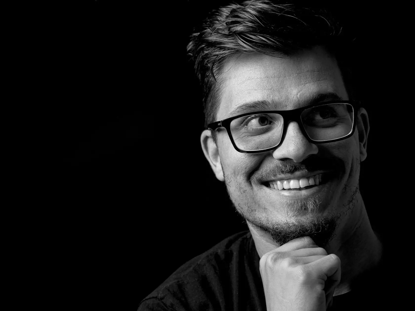 "Za túto službu si platí každý klient sám, jedná sa o sumu 1400 Kč (cca 60 €). Neprispieva na to štát a je to tak dobre. Ide o nadštandardnú službu a keby na ňu prispieval štát, myslím si, že by to verejnosť neprijala."