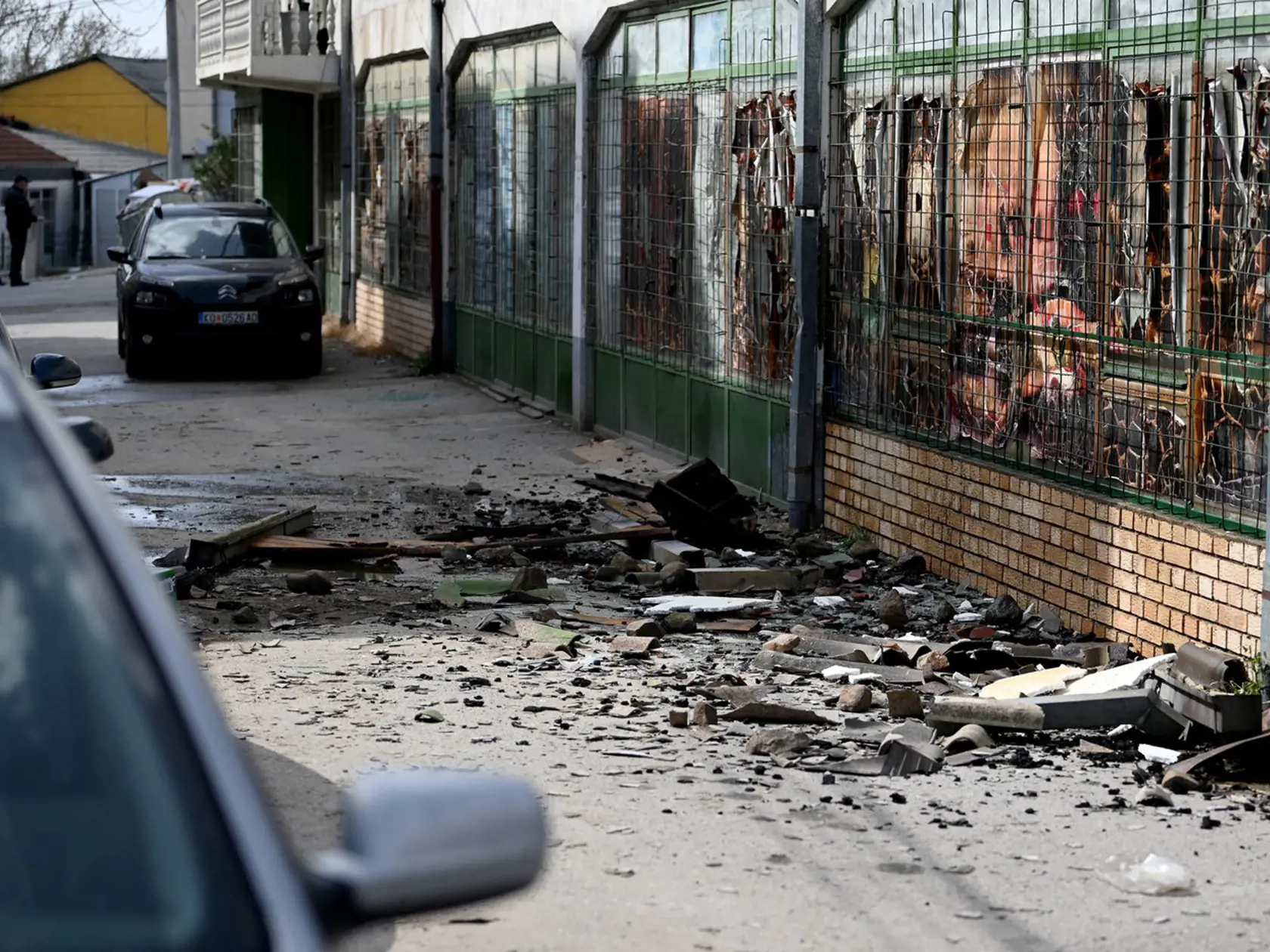 Miesto tragédie: Zhorený nočný klub v Severnom Macedónsku, kde zomreli desiatky mladých ľudí.