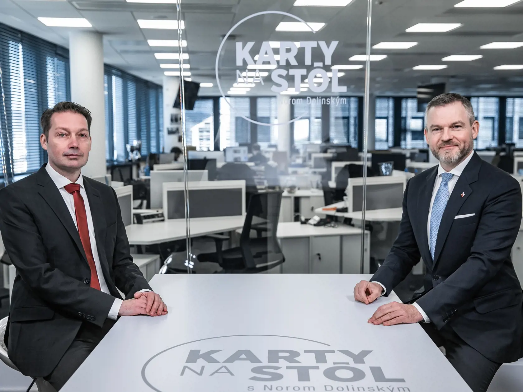 Diskusná relácia "Karty na stôl", ktorej hosťom bol Peter Pellegrini.