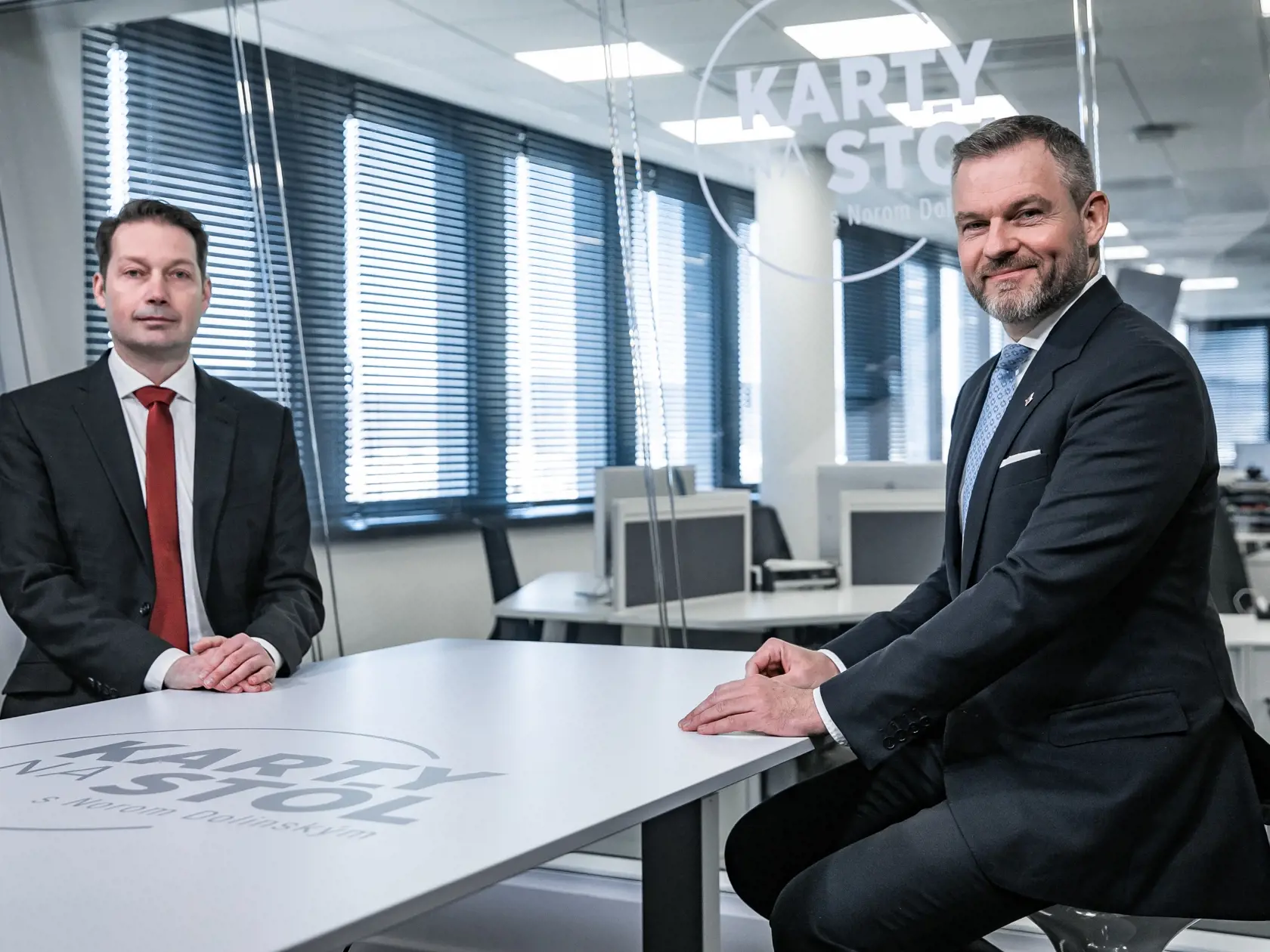 Diskusná relácia "Karty na stôl", ktorej hosťom bol Peter Pellegrini.