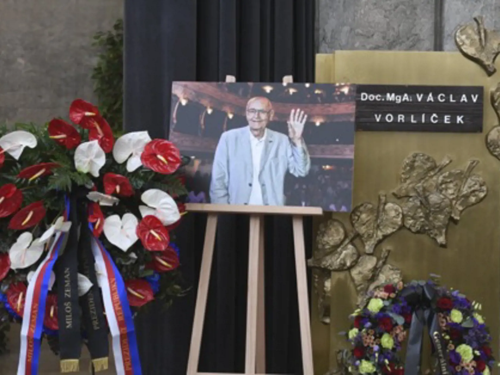 Pohreb režiséra Václava Vorlíčka (†88)
