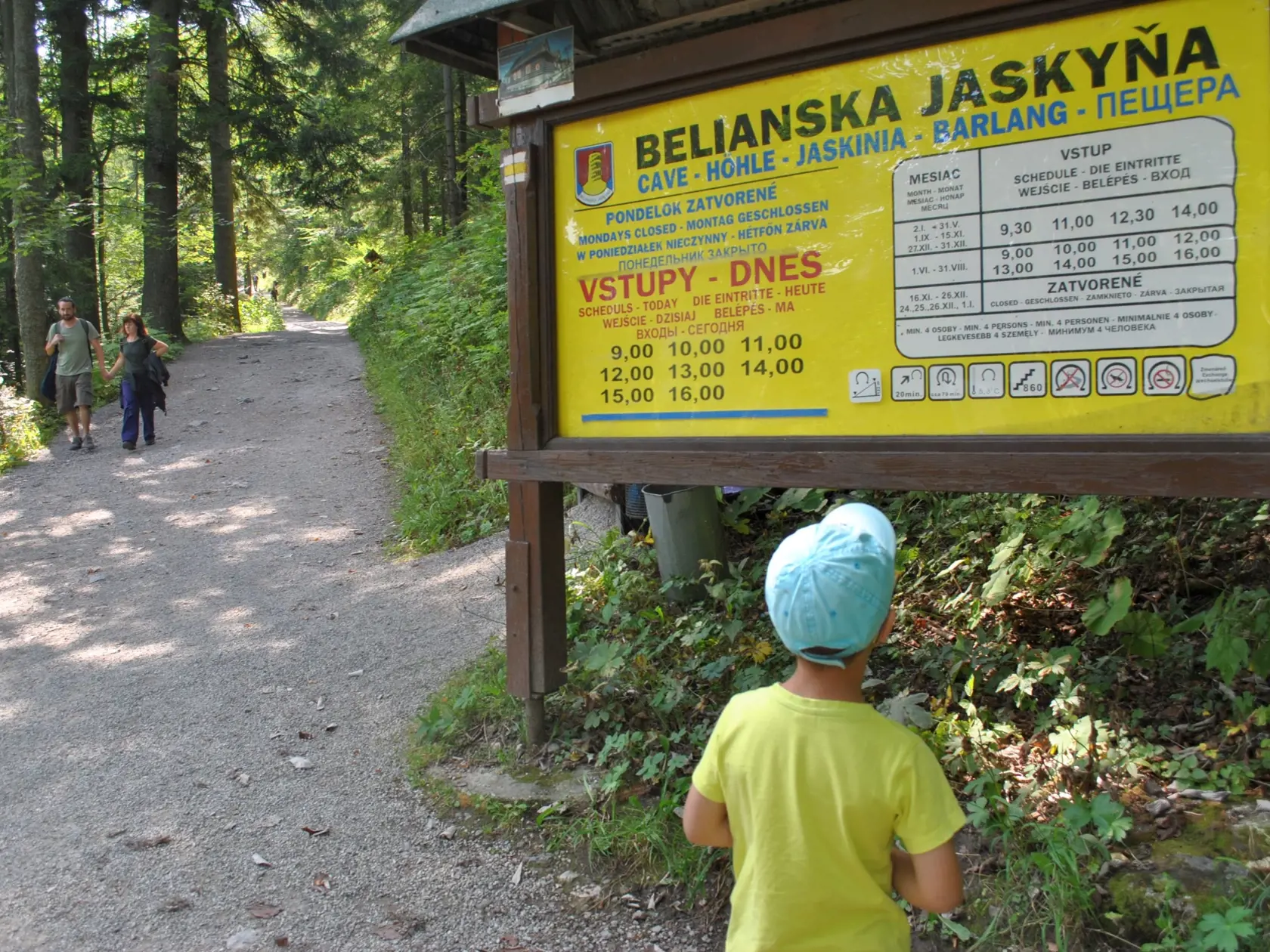 Blízko je aj k Belianskej jaskyni - najnavštevovanejšej na Slovensku.