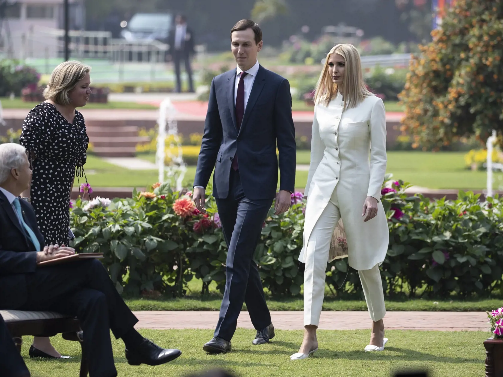 Trumpovcov privítali v Indii ako hviezdy, či členov kráľovskej rodiny, zatiaľ čo, v indickej metropole vypukli násilné demonštrácie proti spornému zákonu o občianstve.