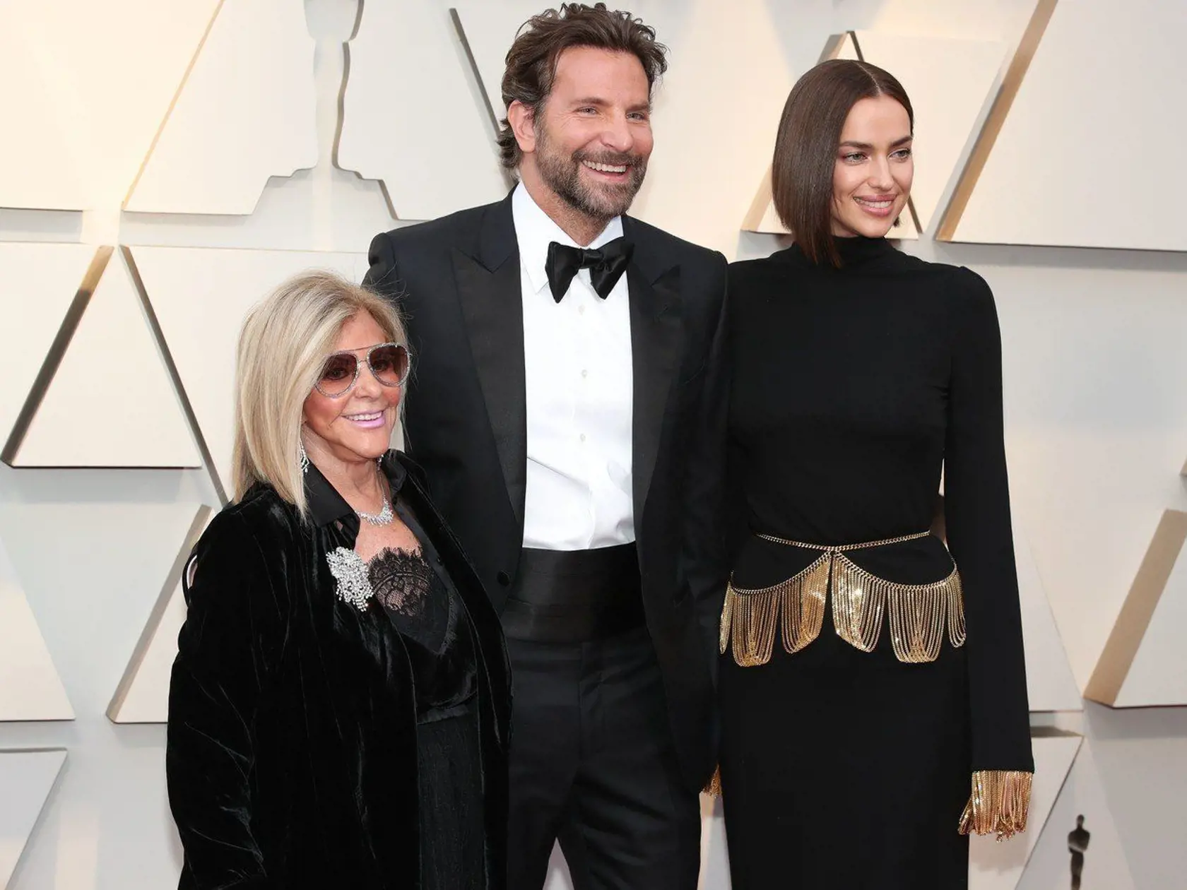 Bradley Cooper s manželkou a matkou.
