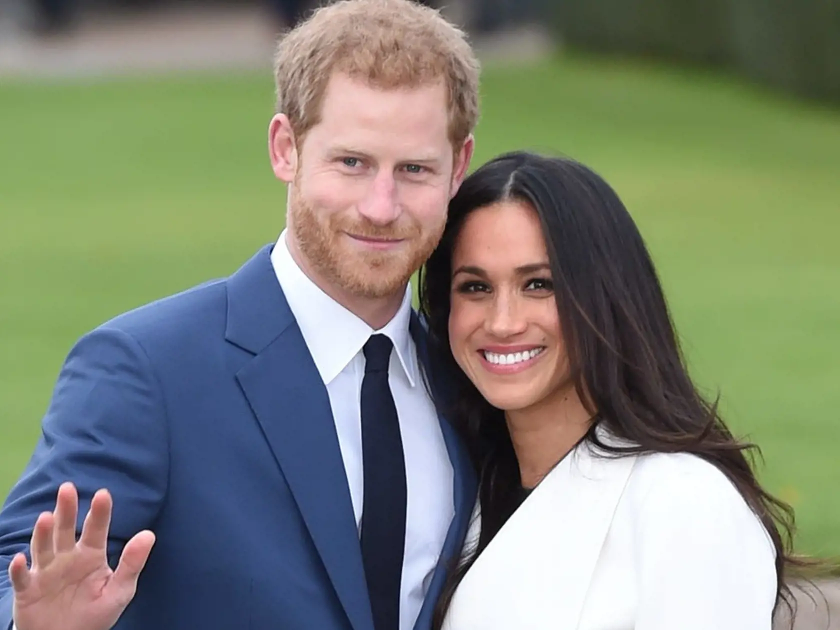 Princ William a princ Harry spolu nekomunikujú. K zlému vzťahu prispieva aj vzájomná nevraživosť ich manželiek.