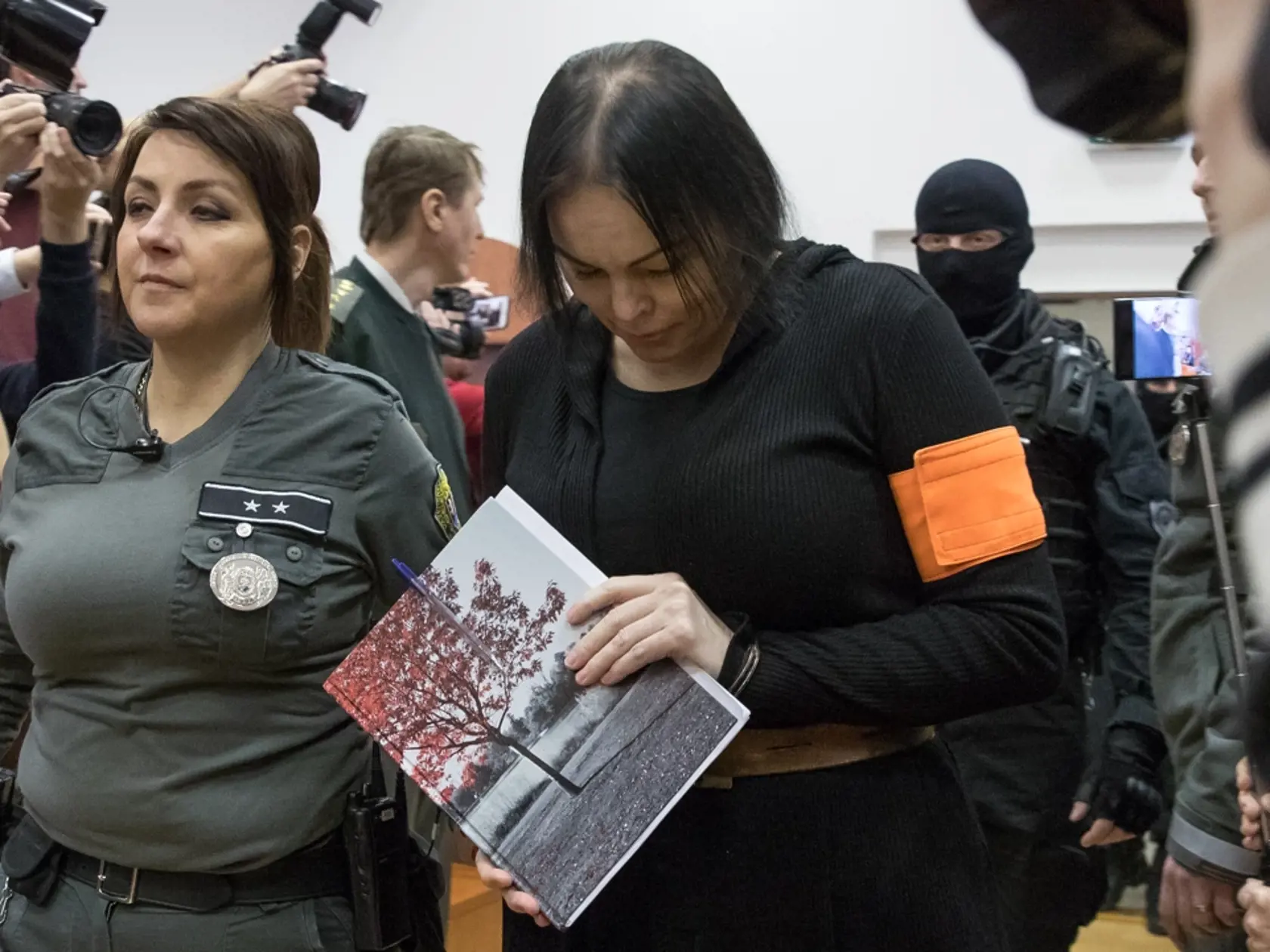 Prvé pojednávanie na Špecializovanom trestnom súde v Pezinku vo veci vraždy investigatívneho novinára Jána Kuciaka a jeho snúbenice Martiny Kušnírovej. Na snímke je Alena Zsuzsová
