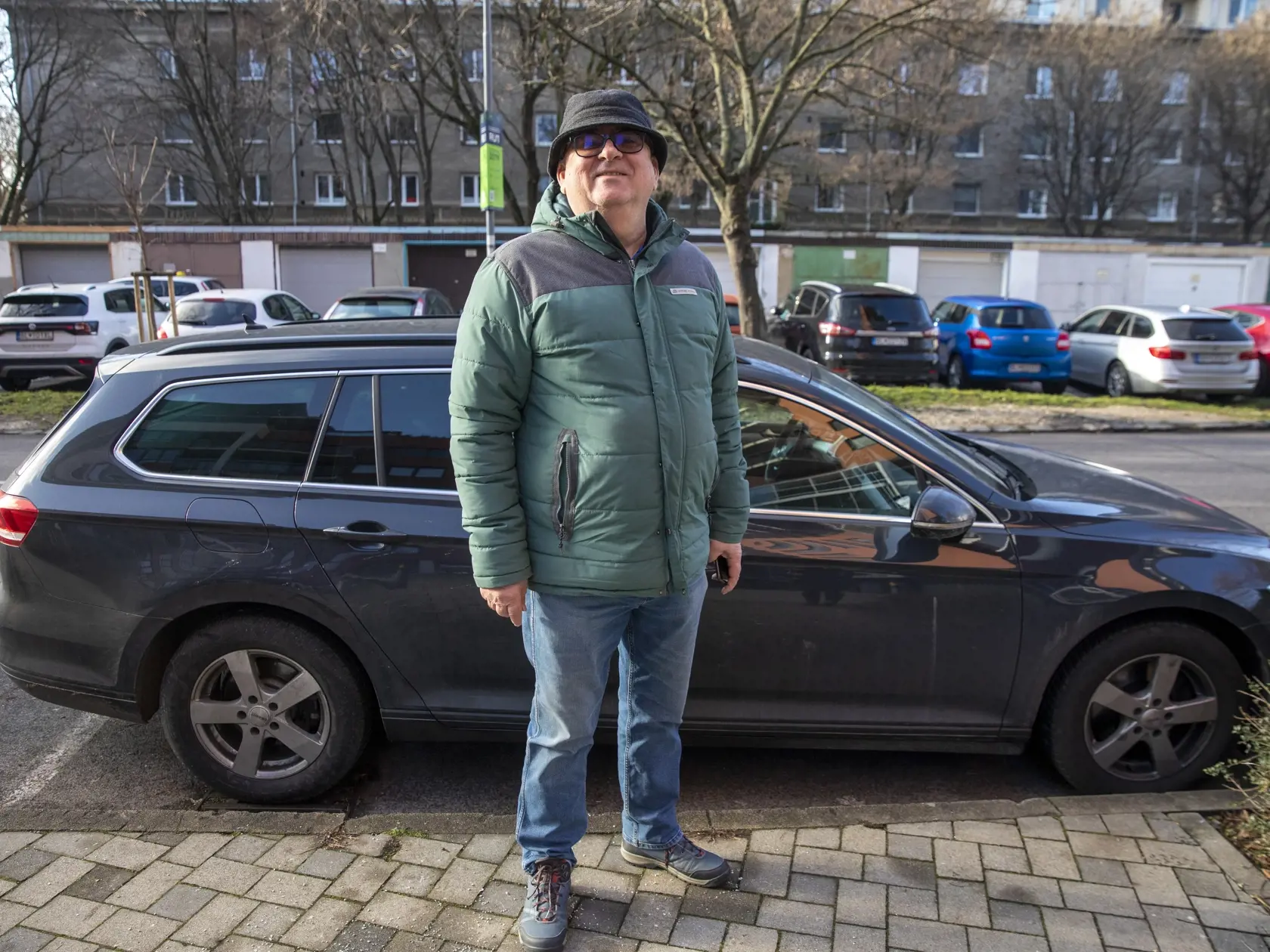 Ladislav (65) - Myslím si, že s tými poplatkami je to sprostosť, štát ale musí odniekiaľ tie peniaze zobrať.