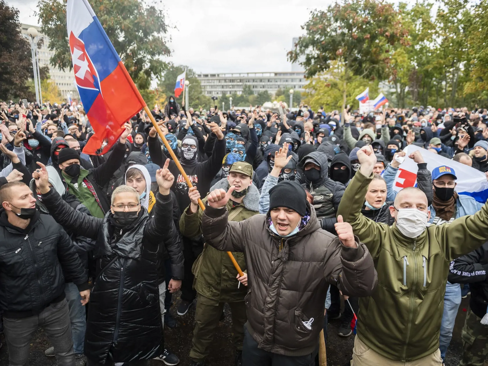 protivládny protest pred úradom vlády v Bratislave