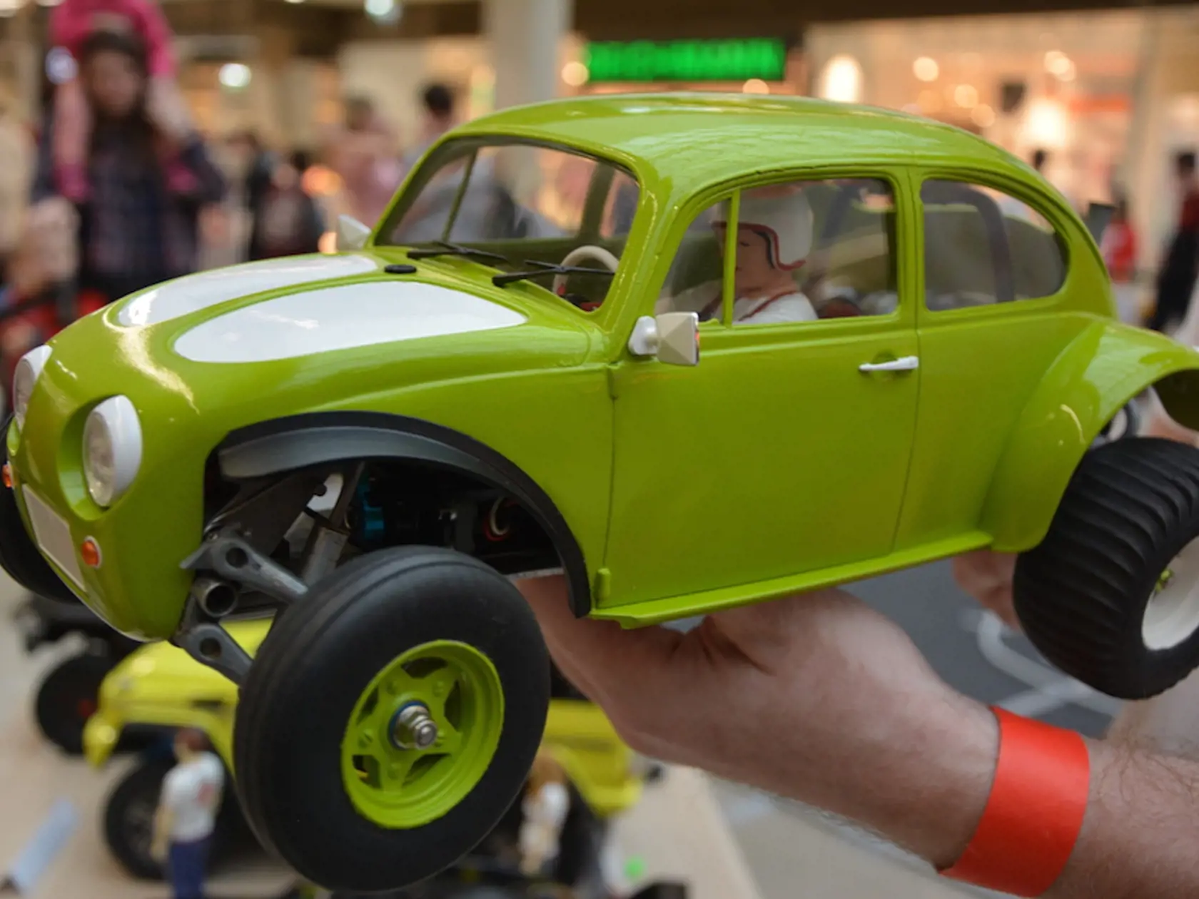Bugina Volkswagen Sand Scorcher je modelom z roku 1979 originál tak, ako ho vyrobila firma. Podvozok má ako u všetkých modelov vyrobený podľa skutočnej predlohy, je v pôvodnom stave, tak, ako bol vyrobený. 

