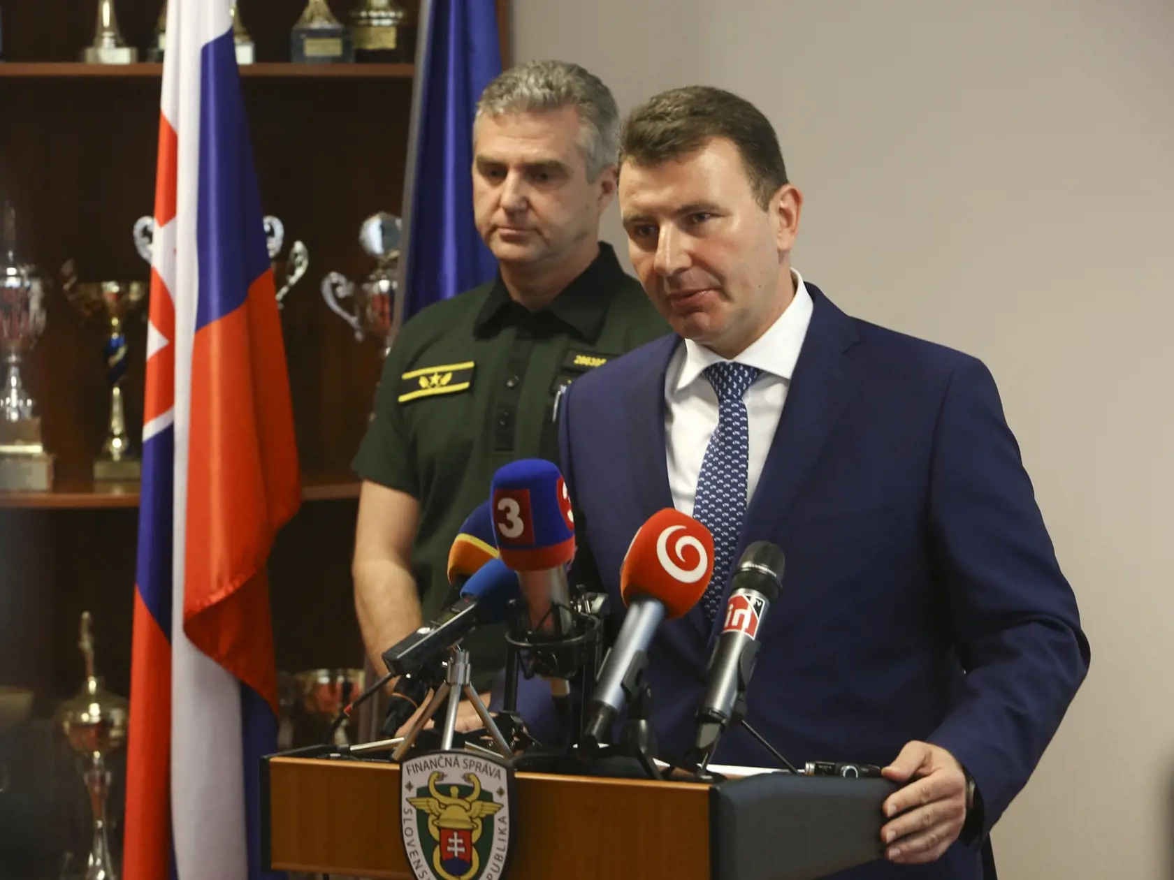 Tlačová beseda vtedajšieho policajného prezidenta Tibora Gašpara a bývalého šéfa Finančnej správy Františka Imreczeho.