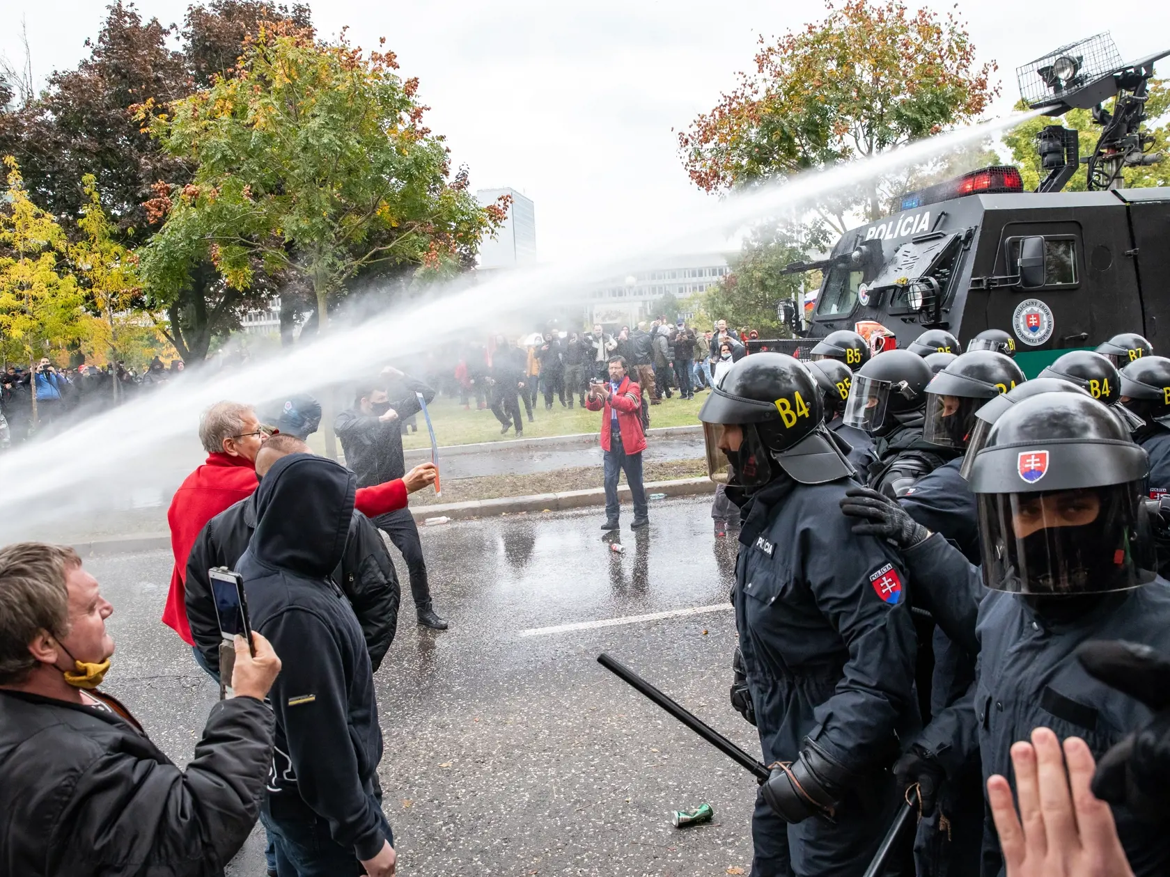 Protest proti Igorovi Matovičovi pred úradom vlády SR.