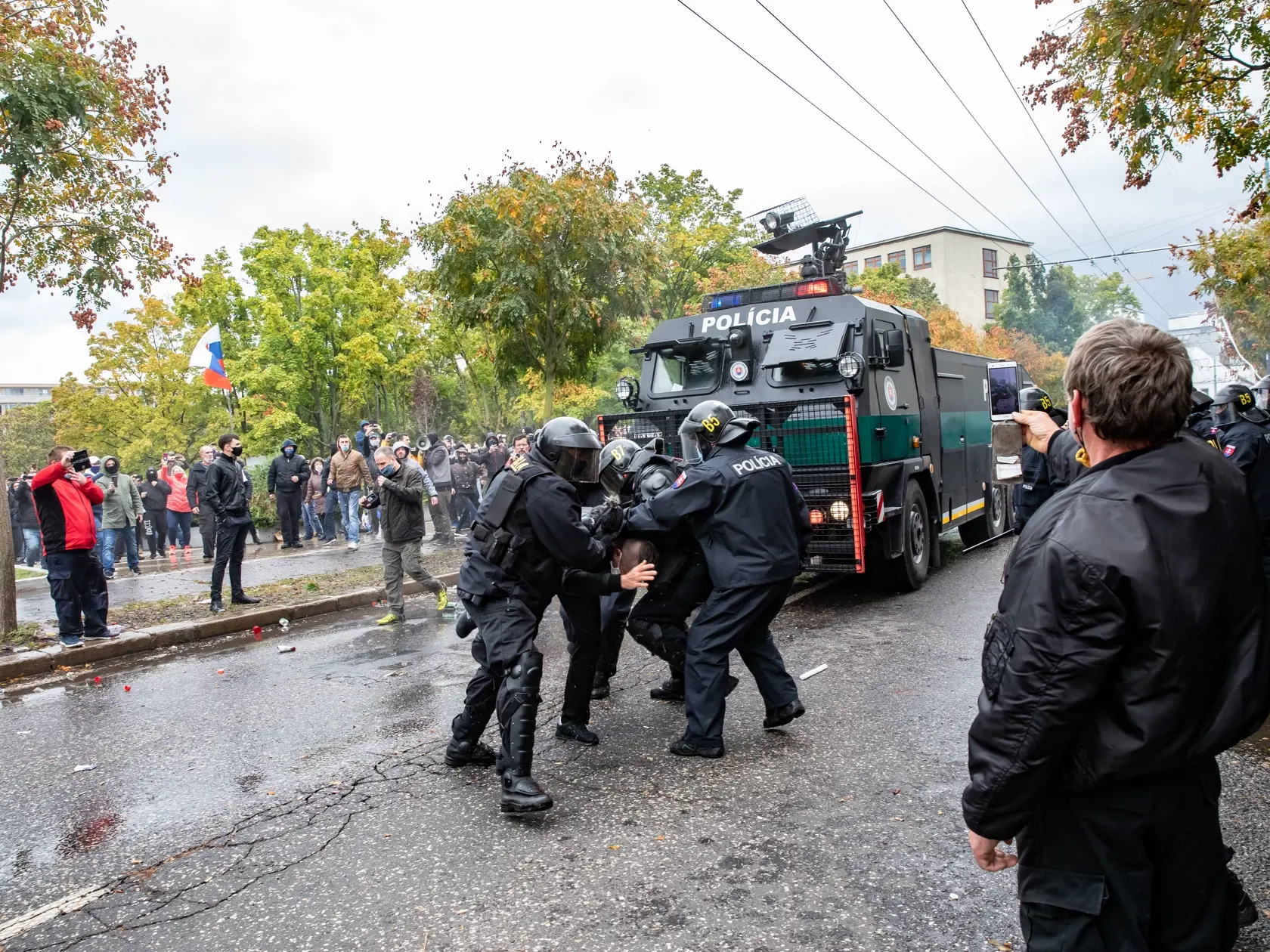 Protest proti Igorovi Matovičovi pred úradom vlády SR.