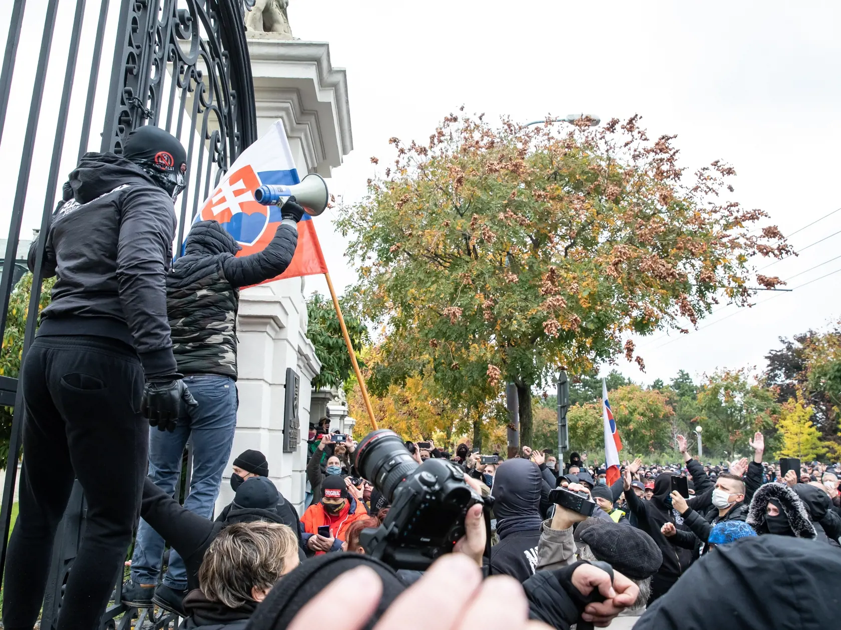Protest proti Igorovi Matovičovi pred úradom vlády SR.