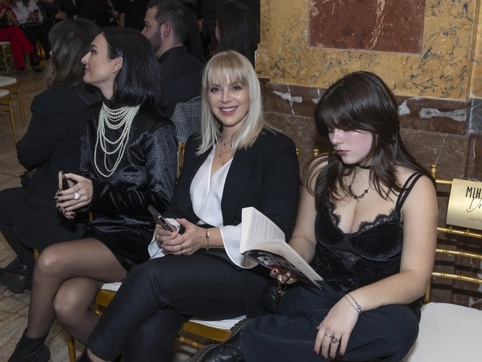 Prehliadka novej kolekcie módneho návrhára Fera Mikloška pod názvom Drama v priestoroch dvorany Ministerstva kultúry Slovenskej republiky na námestí SNP v Bratislave.
