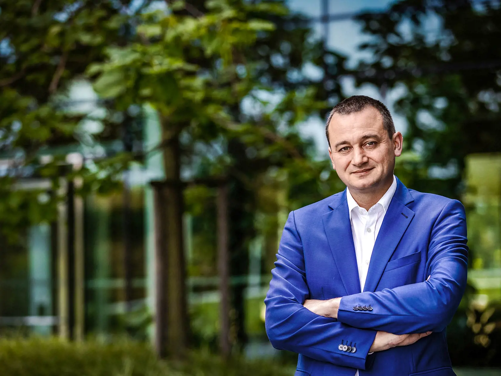 Zdravotnú poisťovňu Dôvera pobúrila výročná správa Úradu pre dohľad nad zdravotnou starostlivosťou (ÚDZS), ktorá obvinila Dôveru z neefektívneho nakladania s verejnými peniazmi v zdravotníctve. Úrad sa v správe, ktorá by mala byť nezávislým hodnotením, dokonca zaštítil menom zavraždeného novinára Jána Kuciaka.