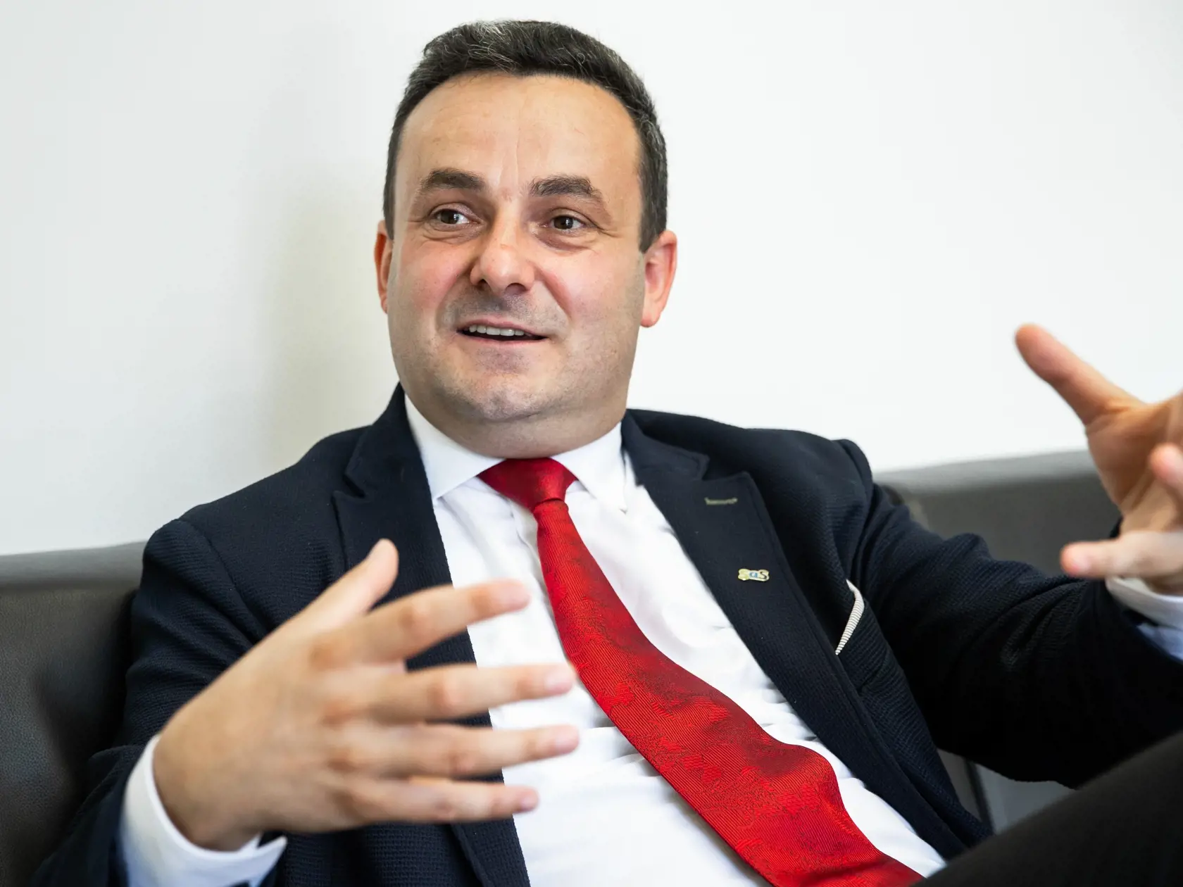 Predseda Správy štátnych hmotných rezerv Ján Rudolf si stojí za tým, ako Slovensko nakúpilo testy na koronavírus.
