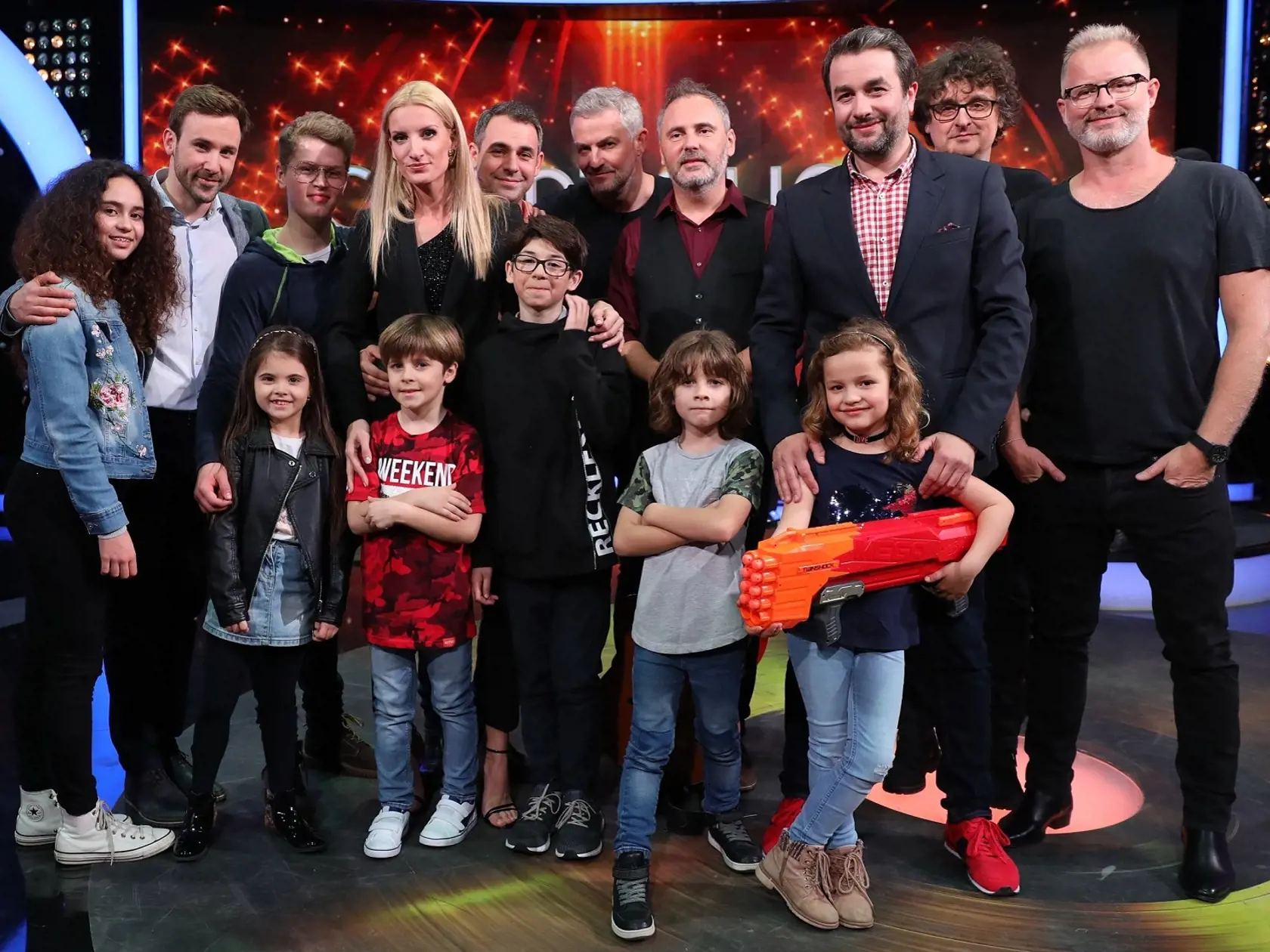 Popularita seriálu Oteckovia a jej protagonistov stúpa závratnou rýchlosťou. Už boli aj v relácii Chart Show u Adely Vinczeovej.