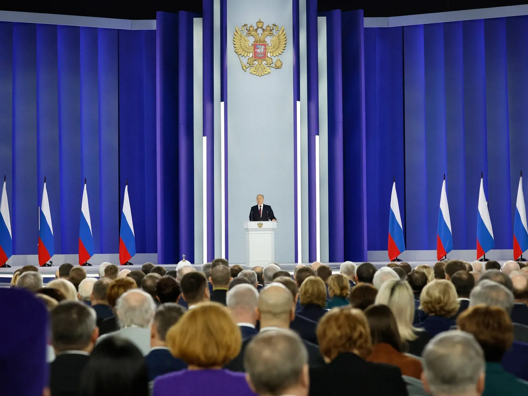 WA 42 Moskva - Ruský prezident Vladimir Putin vystupuje s prejavom o stave krajiny pred oboma komorami parlamentu v Moskve v utorok 21. februára 2023. FOTO TASR/AP
Russian President Vladimir Putin gives his annual state of the nation address in Moscow, Russia, Tuesday, Feb. 21, 2023. (Dmitry Astakhov, Sputnik, Kremlin Pool Photo via AP)