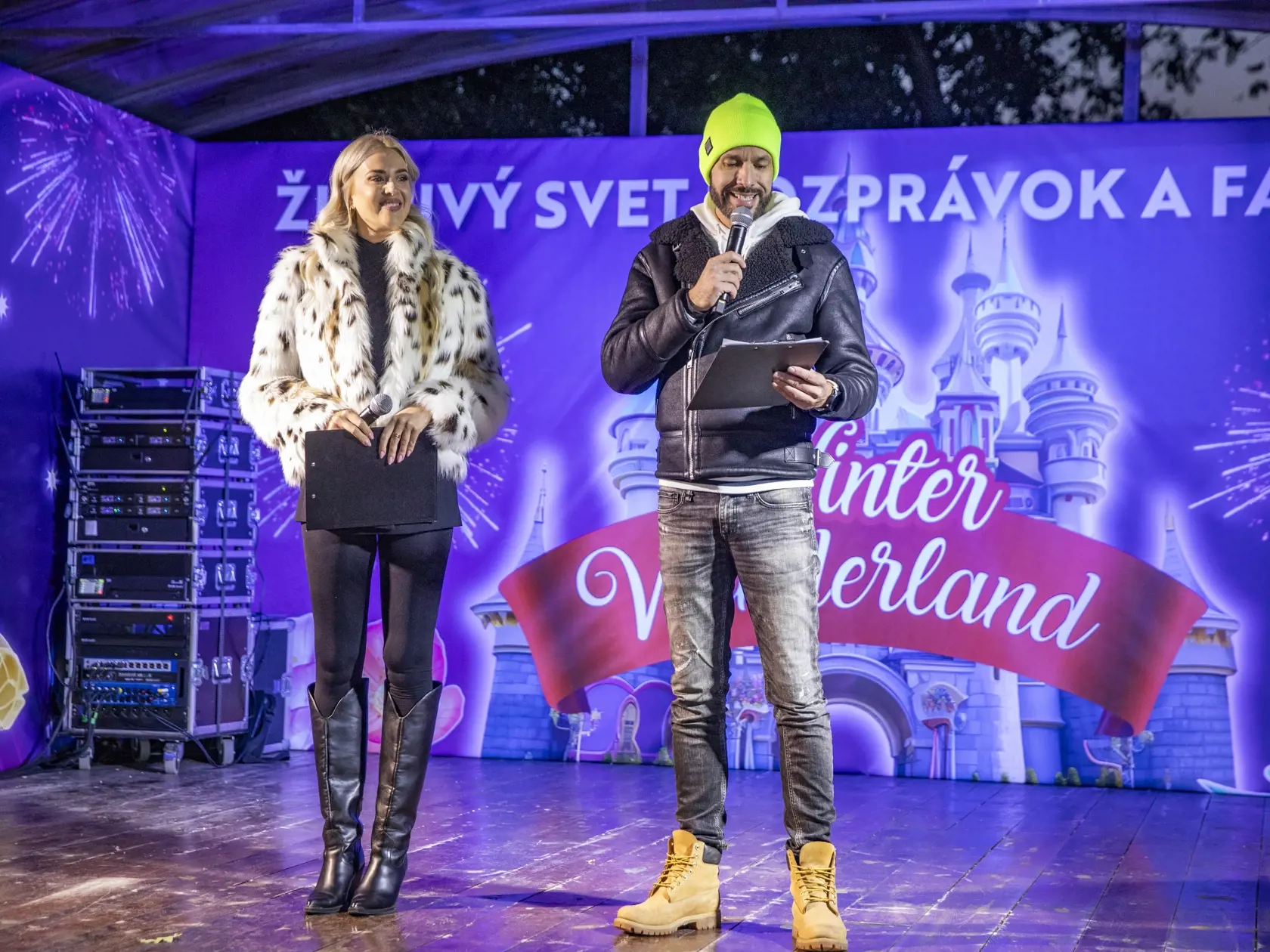  Na snímke je otvorenie najväčšieho svetelného a zábavného parku v Európe Winter Wonderland na dostihovom závodisku v Bratislave.
