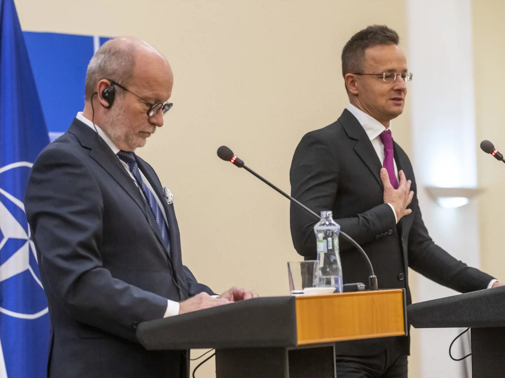 Minister zahraničných vecí Maďarska Péter Szíjjártó a minister zahraničných Slovenska Rastislav Káčer.