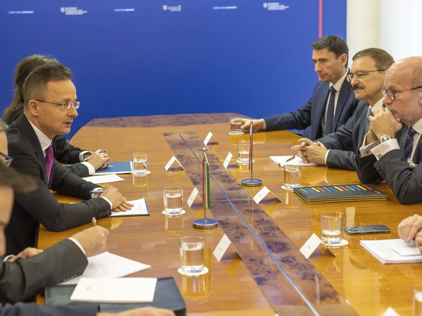 Péter Szíjjártó  minister záhraničních vecí Maďarska - Rastislav Káčer minister záhraničních vecí SR