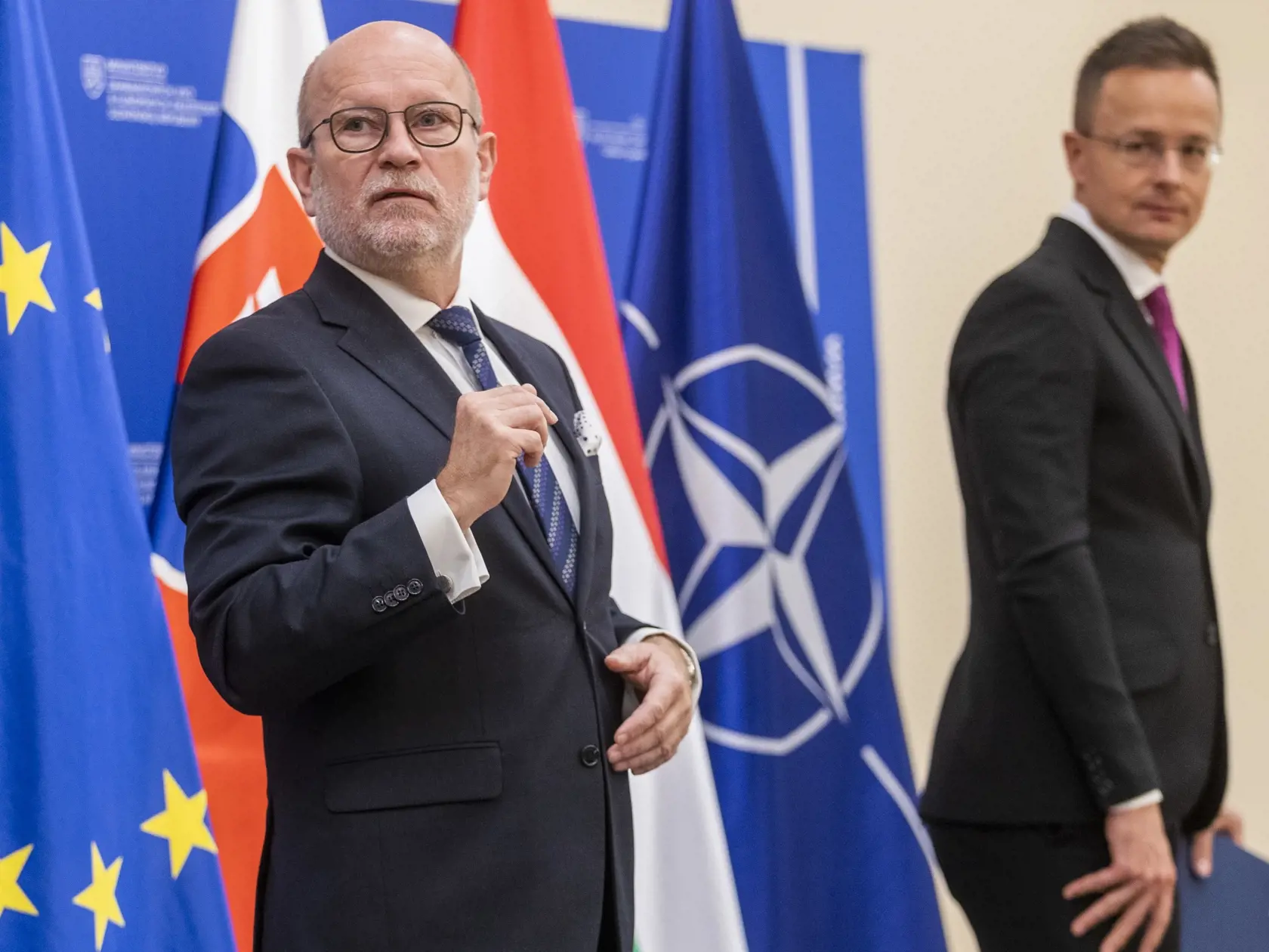 Minister zahraničných vecí Maďarska Péter Szíjjártó a minister zahraničných Slovenska Rastislav Káčer.