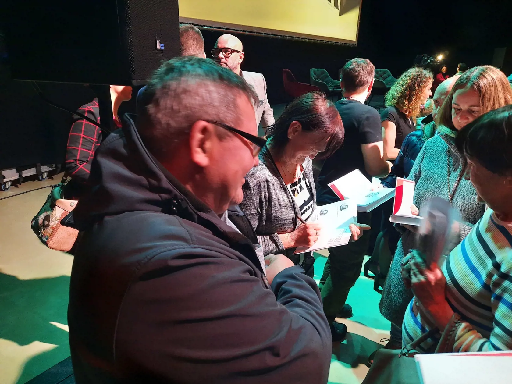 Jozef Kuciak a Jana Kuciaková počas autogramiády pri krste knihy Kuciak dňa 20. februára 2023.