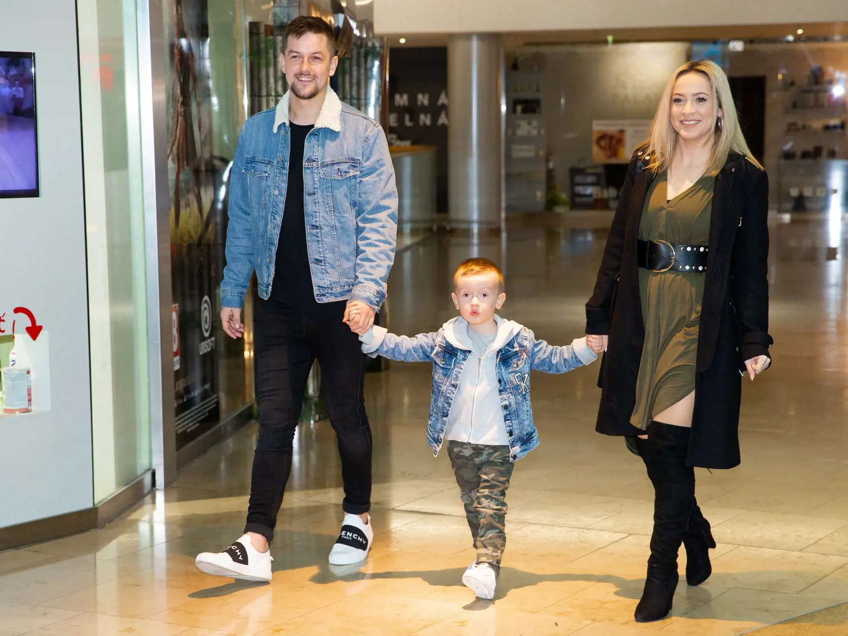Speváčka Dominika Mirgová s manželom Petrom Zvolenským a synom Peťkom.