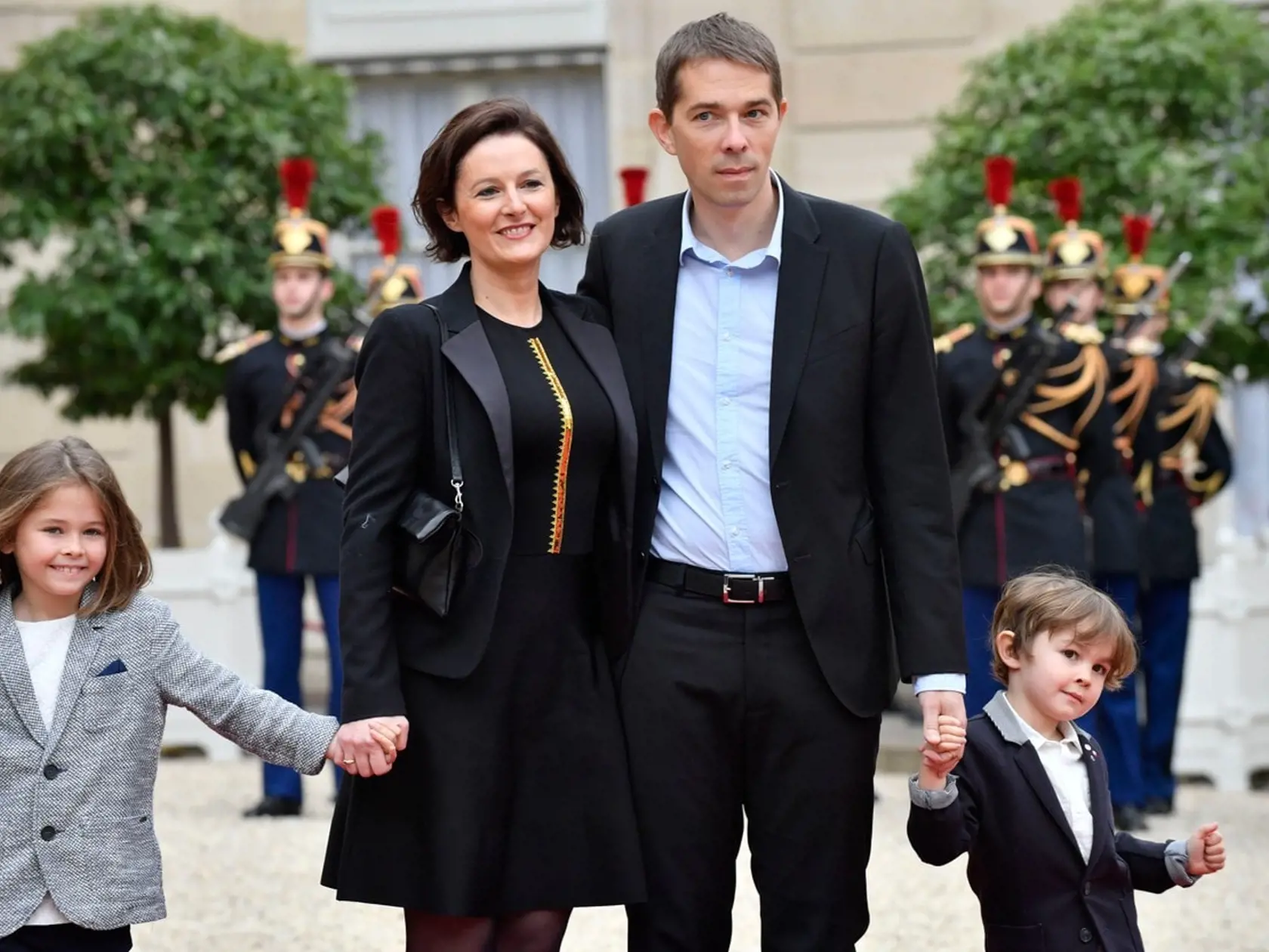Najstarší potomok Brigitte syn Sébastien s rodinou na inaugurácii.