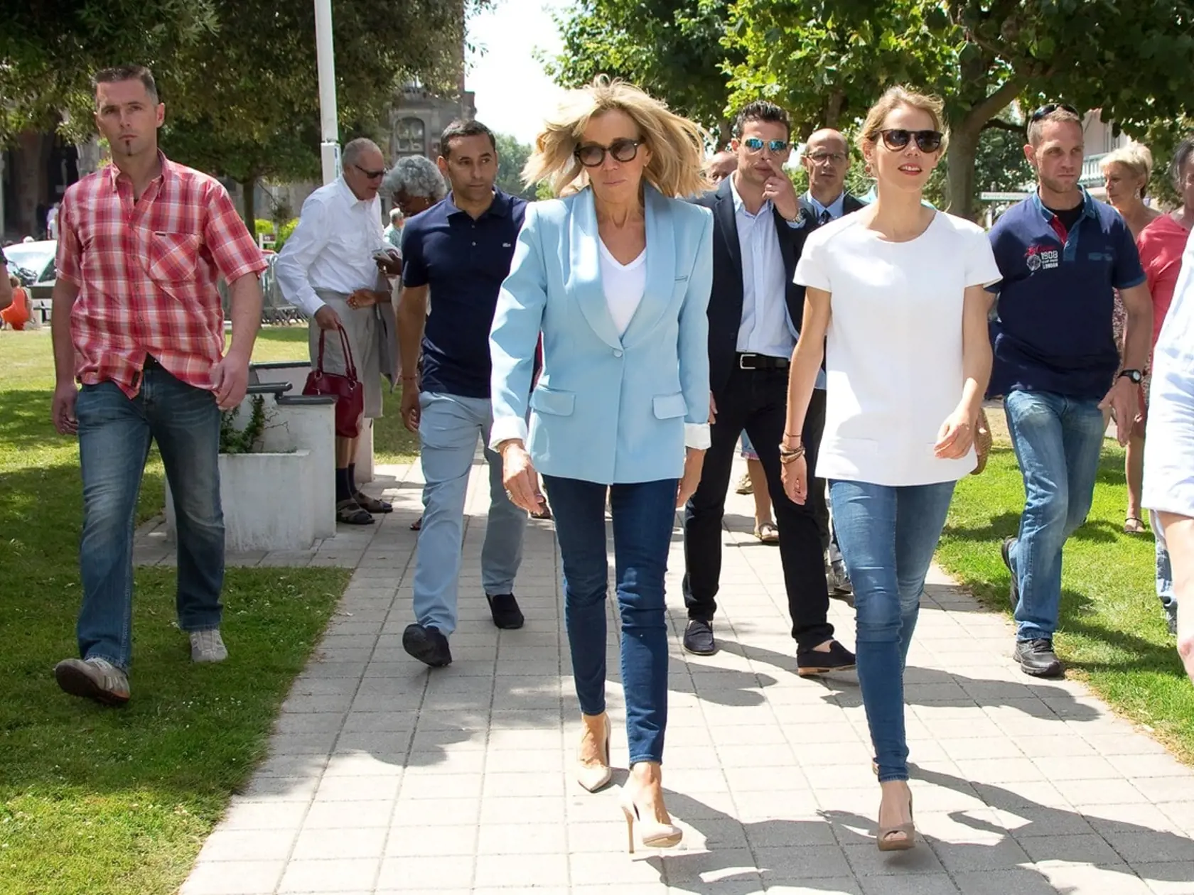 Brigitte Trogneux strávila volebný deň s dcérou Tiphaine.