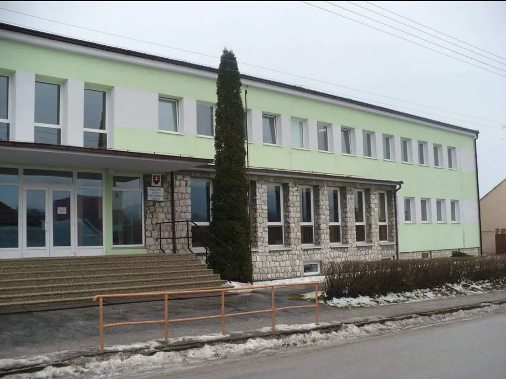 V základnej škole, ktorú Alex navštevoval, zavládol smútok. Pre smrť chlapčeka zrušili aj dlho pripravovaný ples.