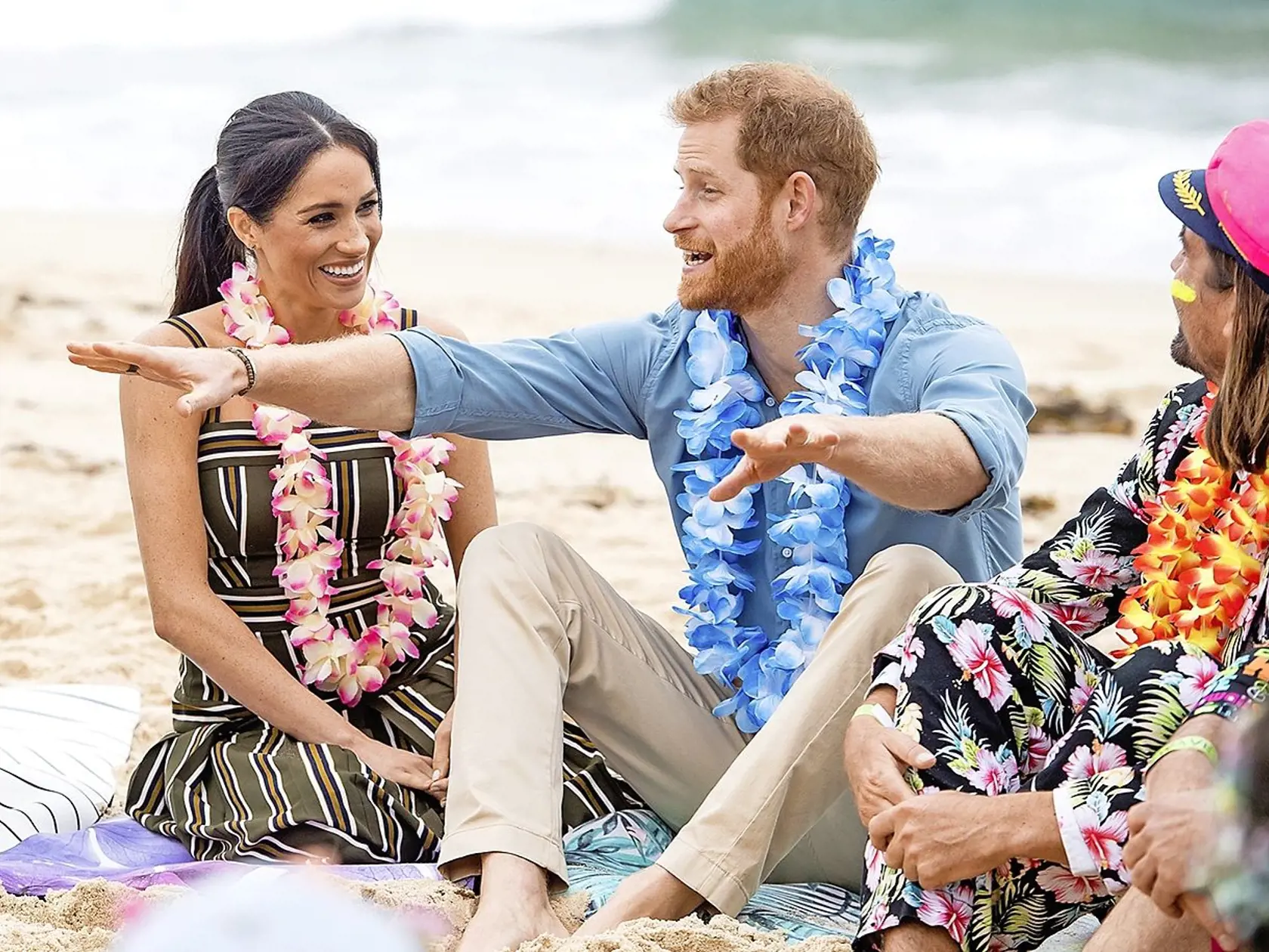 Meghan a Harry absolvujú prvú cestu v zahraničí. Do Austrálie cestovali napriek tehotenstvu vojvodkyne.