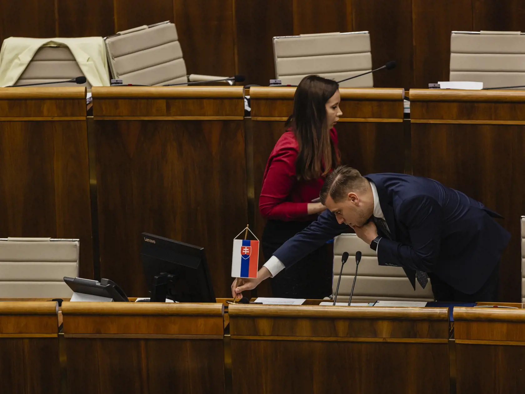 Prezident Ukrajiny Volodymyr Oleksandrovyč Zelenskyj sa prihovoril prostredníctvom telemostu poslancom Národnej rady Slovenskej republiky a členom Vlády Slovenskej republiky.