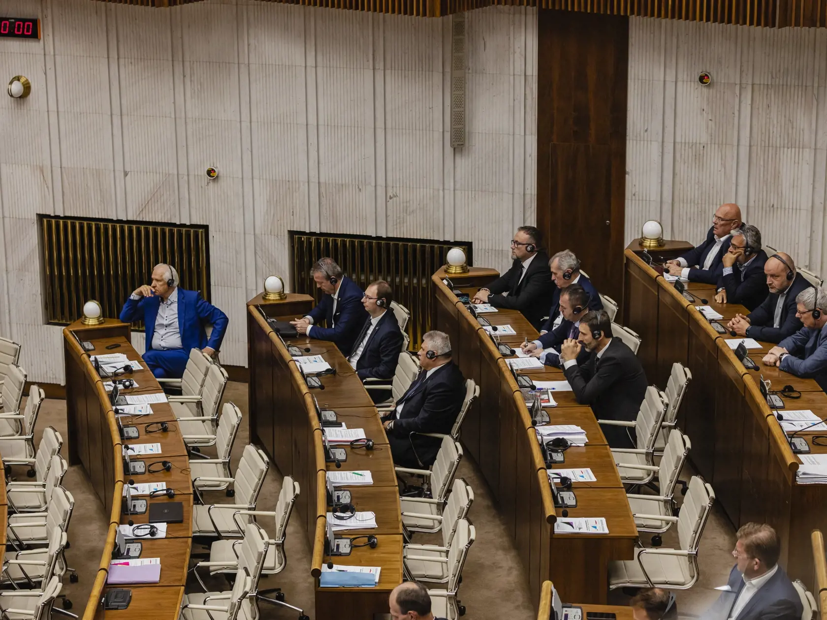 Prezident Ukrajiny Volodymyr Oleksandrovyč Zelenskyj sa prihovoril prostredníctvom telemostu poslancom Národnej rady Slovenskej republiky a členom Vlády Slovenskej republiky.