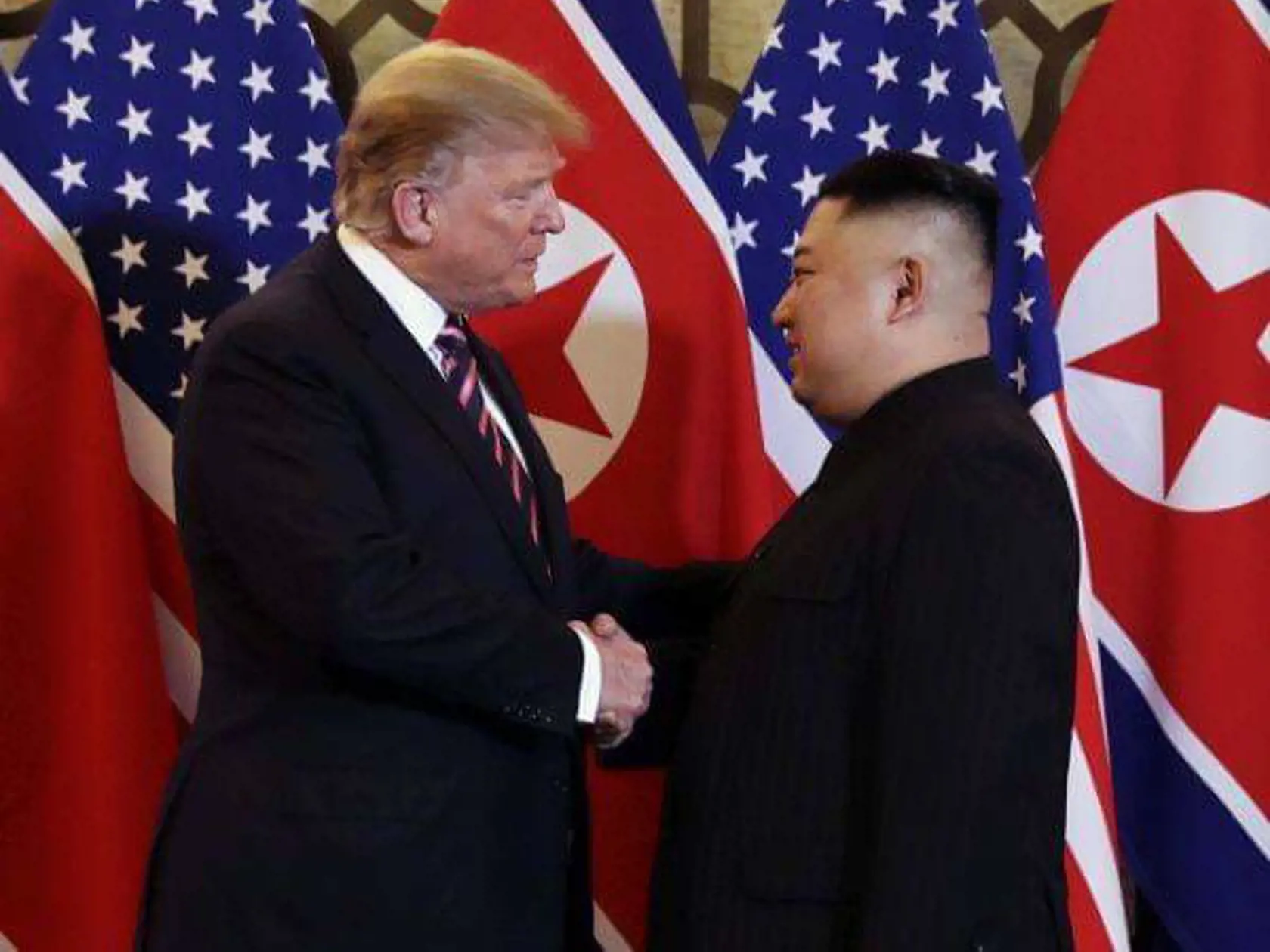 Vo vietnamskom Hanoji sa v stredu začal druhý summit amerického prezidenta Donalda Trumpa a severokórejského vodcu Kima Čong-una.
