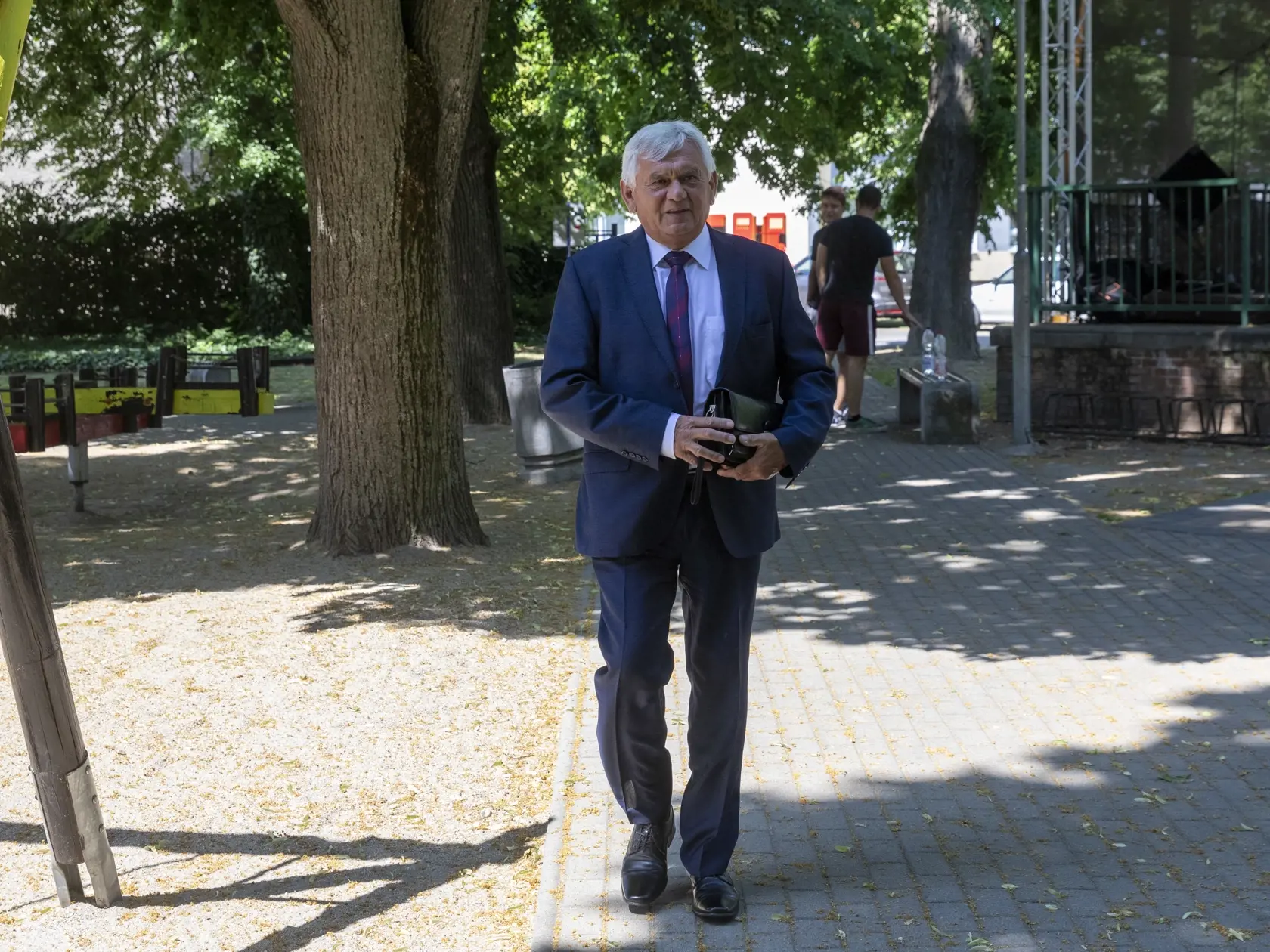 Odhalenie pomníka v obci Komjatice. Výročie Trianonu
Na obr.:  Ľubomír Jahnátek