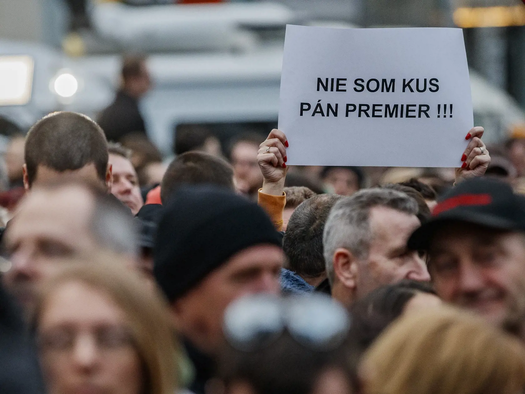 Pri príležitosti výročia vraždy novinára Jána Kuciaka a jeho snúbenice Martin Kušnírovej sa na námestí SNP v Bratislave konal protest Za slušné Slovensko.