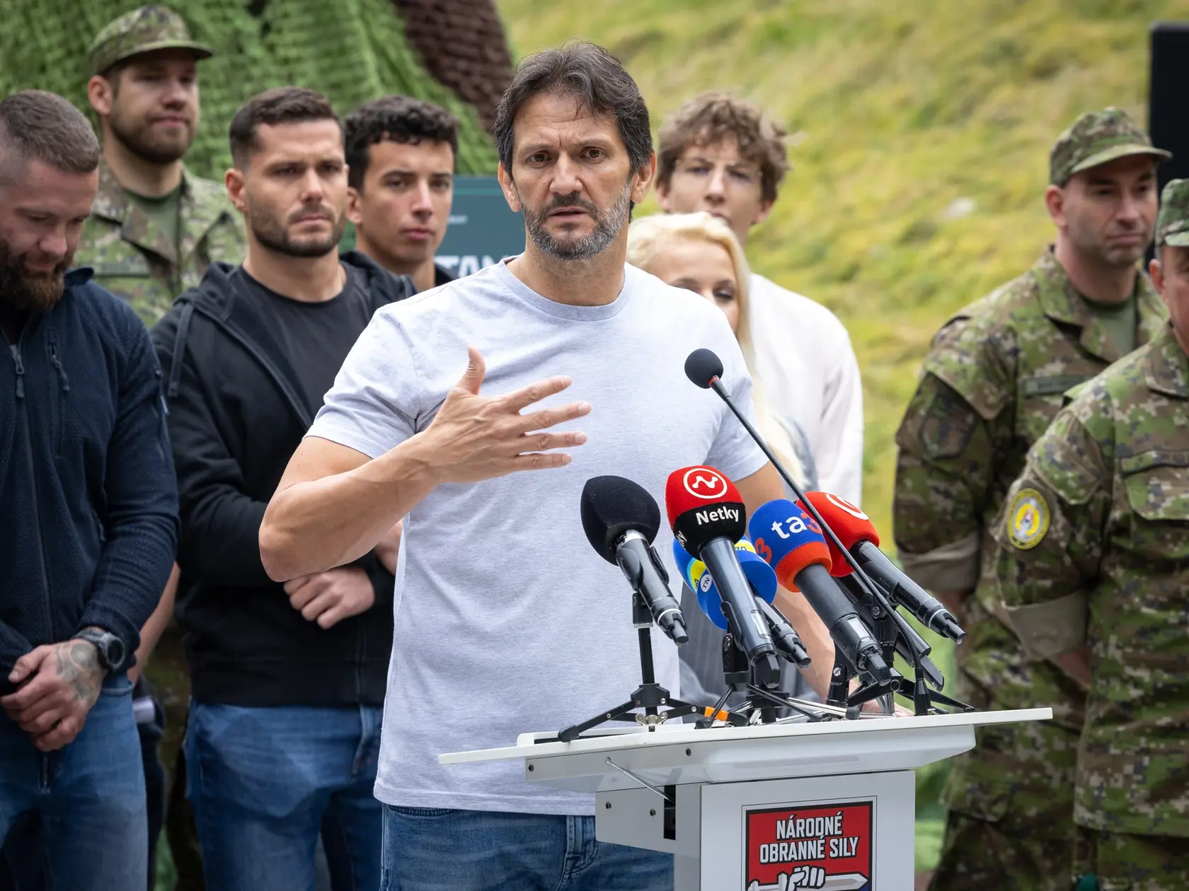 Politici sa zaprisahali, že špeciálny prístup vyžadovať nebudú.