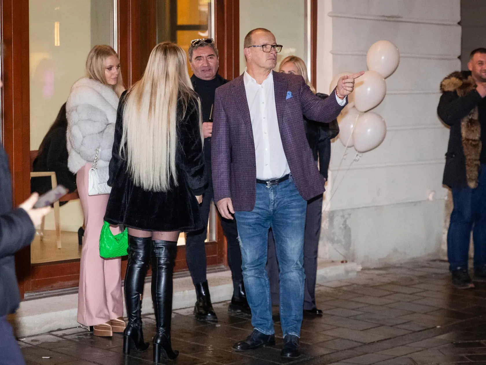 Novú reštauráciu si prišiel pozrieť Boris Kollár s Laurou Vizváryovou, matkou jeho syna Abnera.