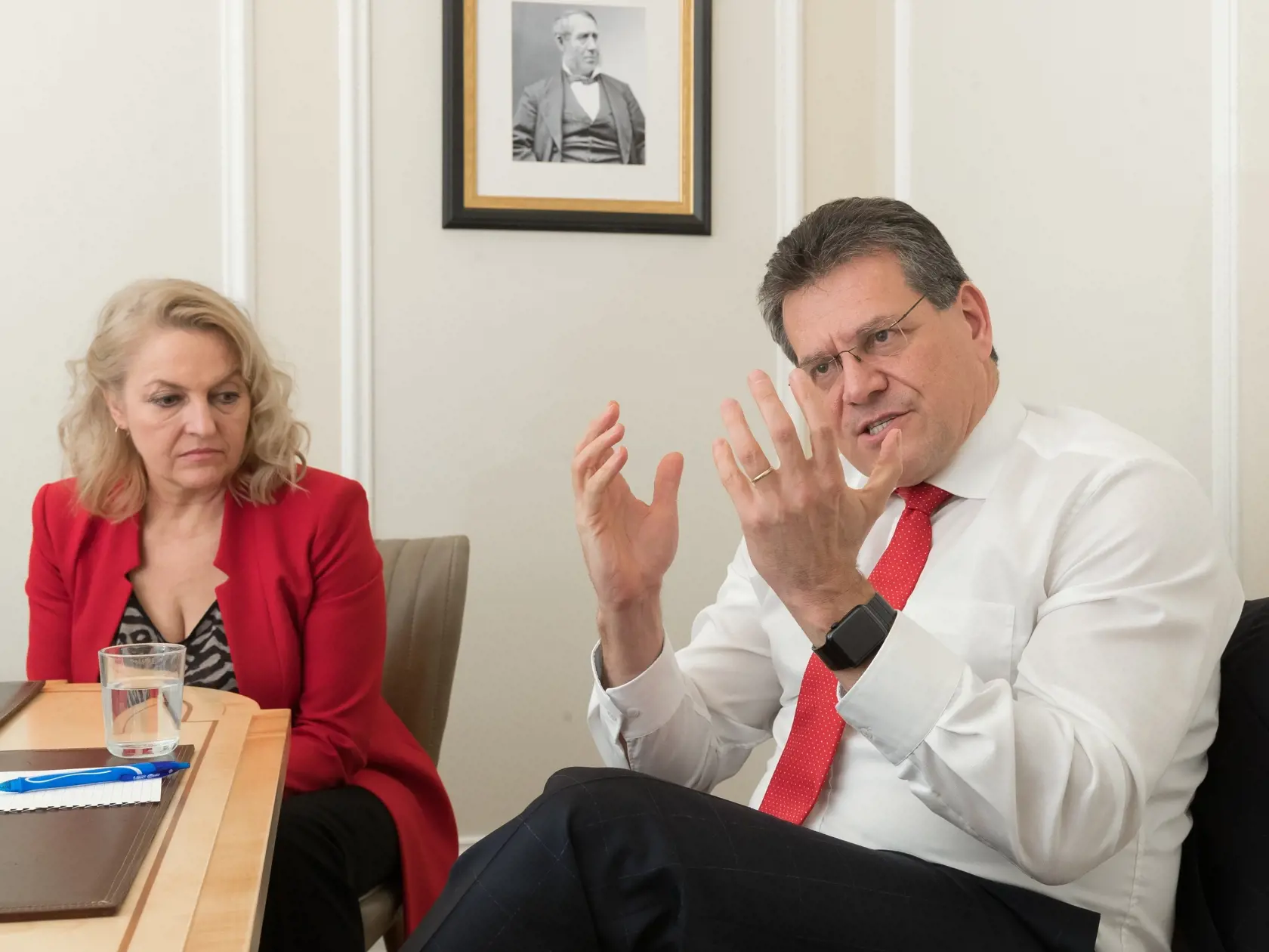 Kandidát na post prezidenta Slovenskej republiky Maroš Šefčovič so svojou manželkou Helenou v predvolebnom rozhovore pre týždenník Život.