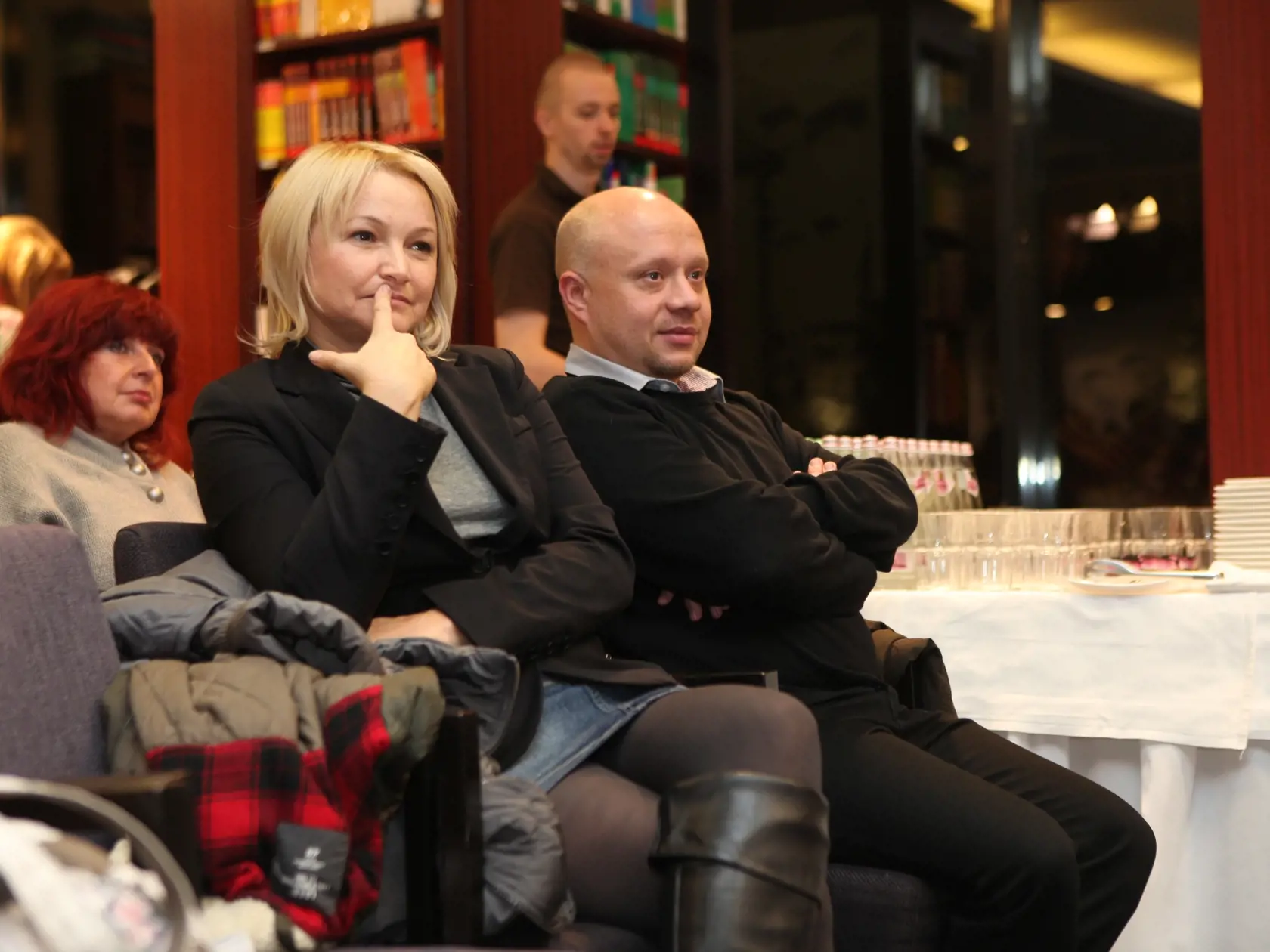 Krst detskej knihy básní - Básničky spod perinky v Bratislave za účasti viacerých známych tvárí. Na snímke zľava je Anka Šišková a Marián Labuda ml.