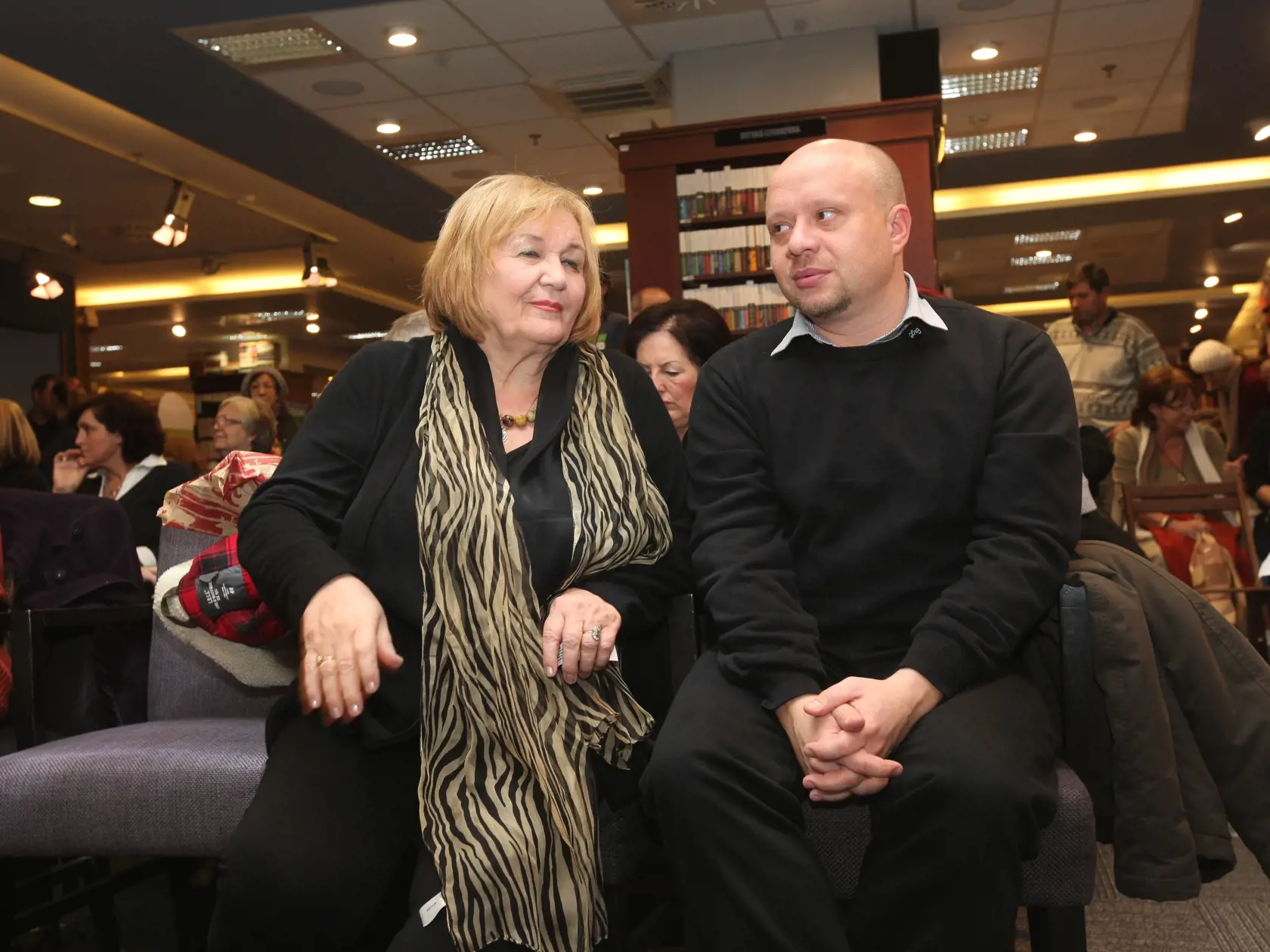 Krst detskej knihy básní - Básničky spod perinky v Bratislave za účasti viacerých známych tvárí. Na snímke je herečka Zita Furková a Marián Labuda ml.