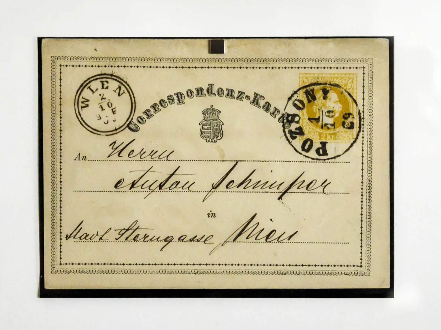 Na snímke najstarší poštový lístok sveta, vydaný v Rakúsko-Uhorsku 1.októbra 1869, použitý v deň vydania na poštovom úrade v Bratislave (Pozsony) počas Národnej filatelistickej výstavy BRATISLAVAFILA 2023 , ktorú pripravili Slovenské národné múzeum (SNM) a Zväz slovenských filatelistov pri príležitosti 30. výročia vzniku samostatnej Slovenskej republiky. Výstava sa koná v dňoch 1. –  4. júna 2023 v sídelnej budove SNM v Bratislave. FOTO TASR - Dano Veselský , 3. jún 2023 