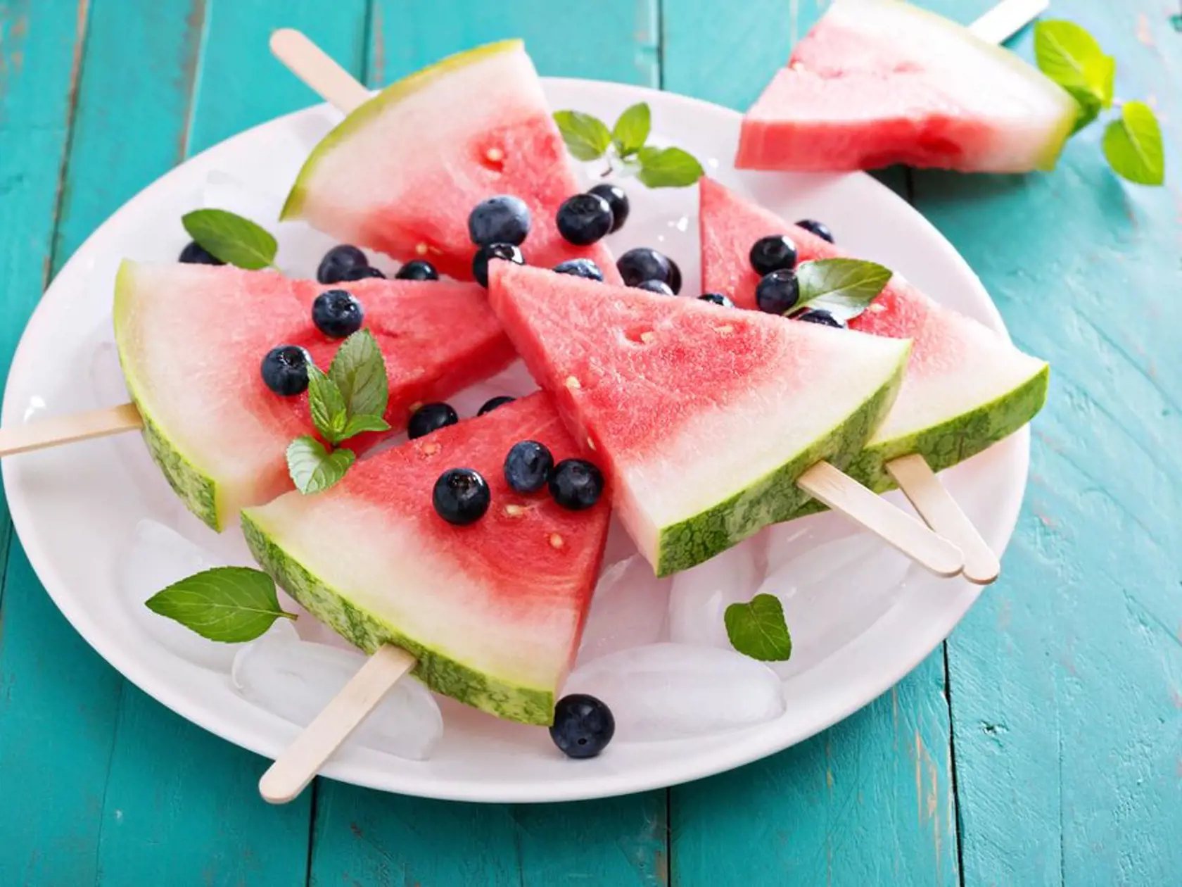 Stačí kúsok fantázie a mrazený melón na paličke